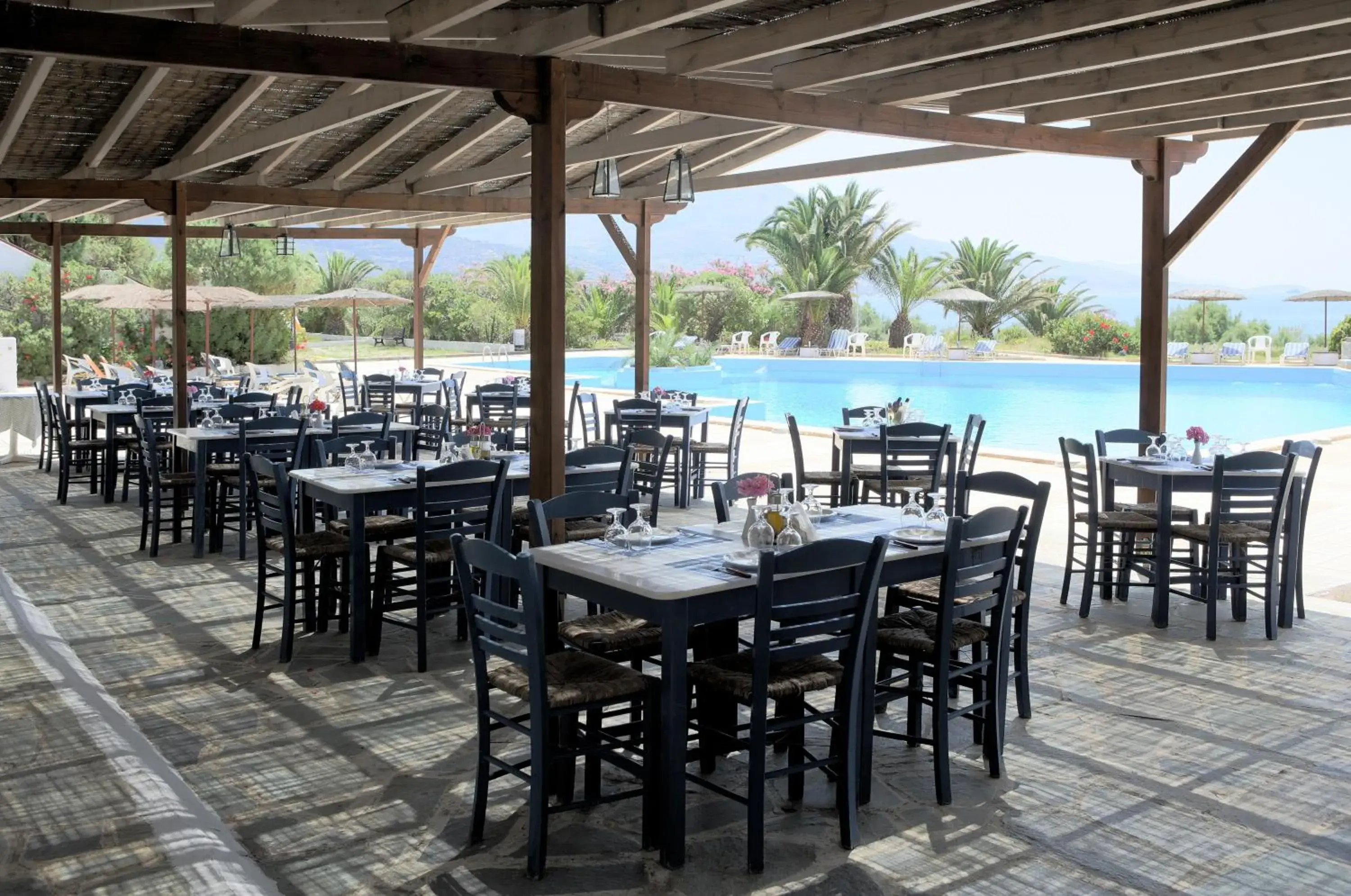 Restaurant/places to eat in Andros Holiday Hotel Restaurant/places to eat in Andros Holiday Hotel