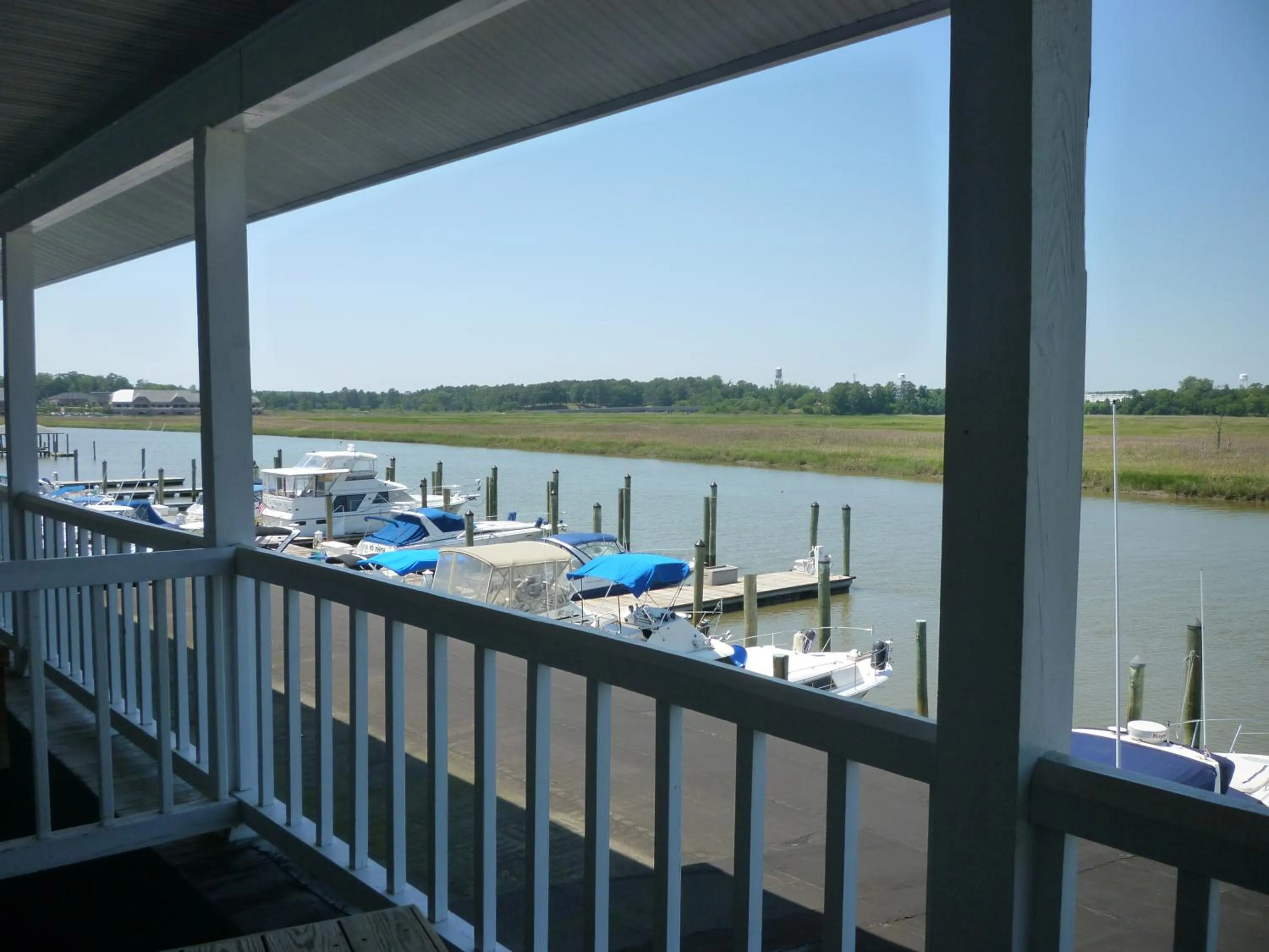 Day in Smithfield Station