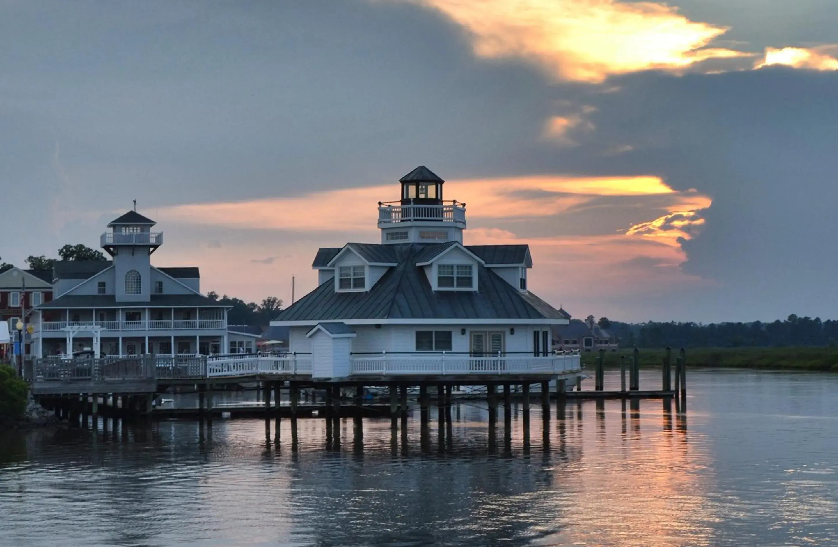 Property building in Smithfield Station Property building in Smithfield Station
