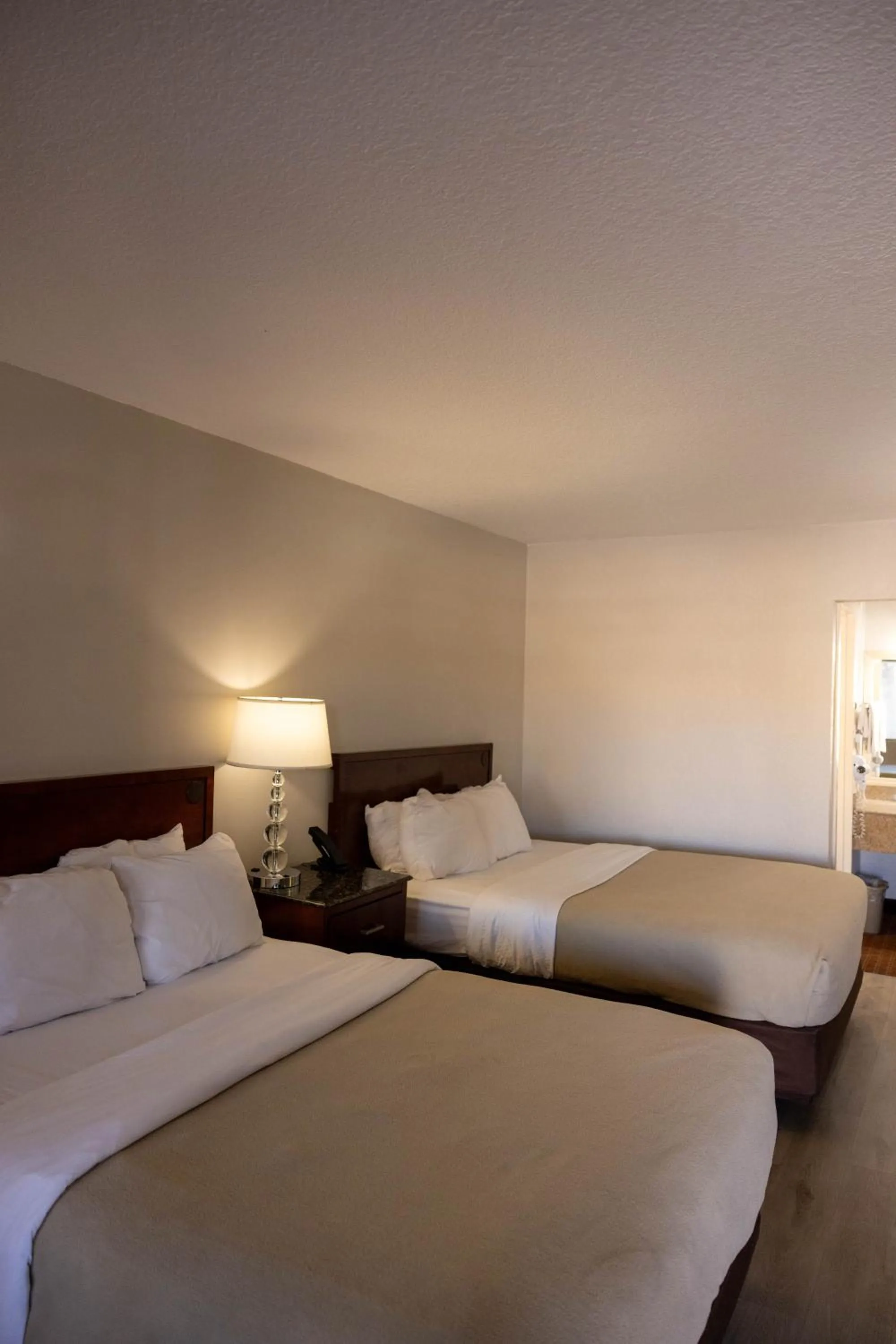 Bed in Quality Inn & Suites Lake Havasu City