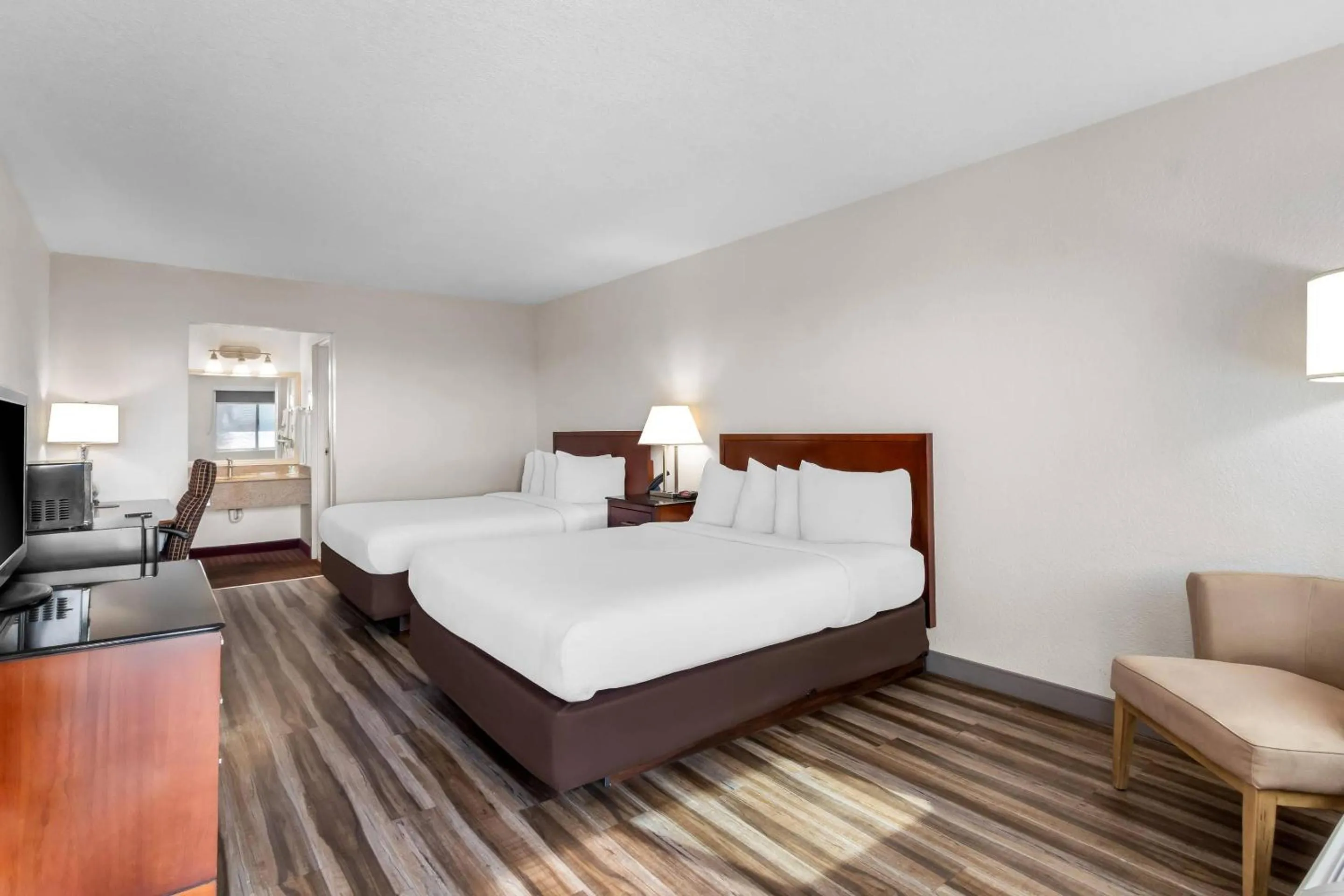Bedroom, Bed in Quality Inn & Suites Lake Havasu City