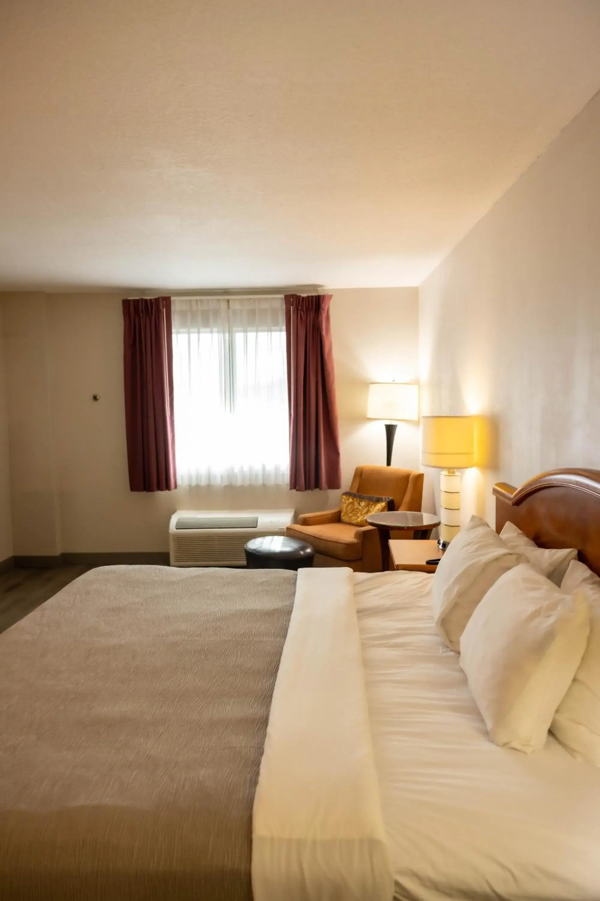 Bed in Quality Inn & Suites Lake Havasu City Bed in Quality Inn & Suites Lake Havasu City