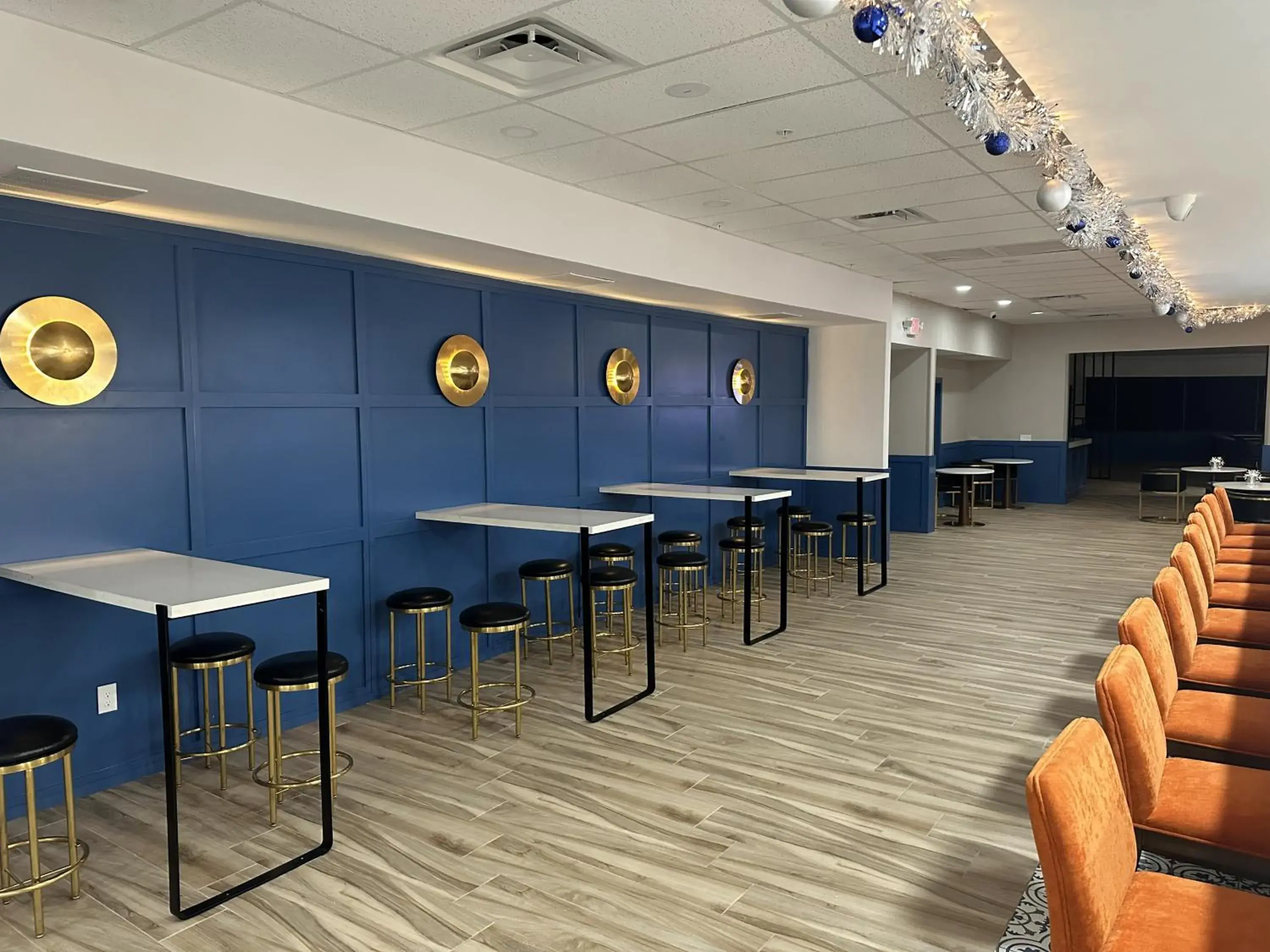 Lounge or bar in Quality Inn & Suites Lake Havasu City Lounge or bar in Quality Inn & Suites Lake Havasu City