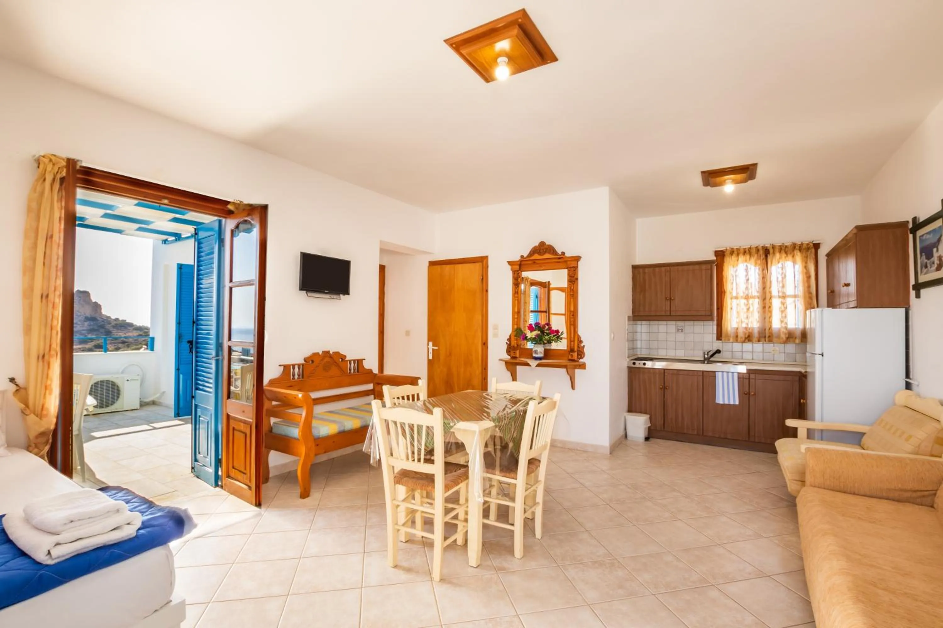 Bed in Arhontiko Hotel