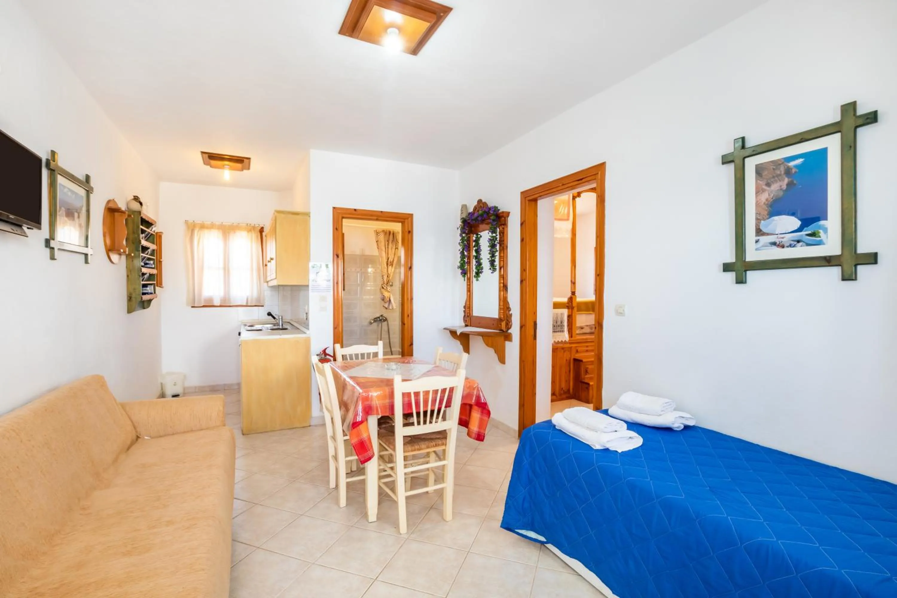 Bed in Arhontiko Hotel