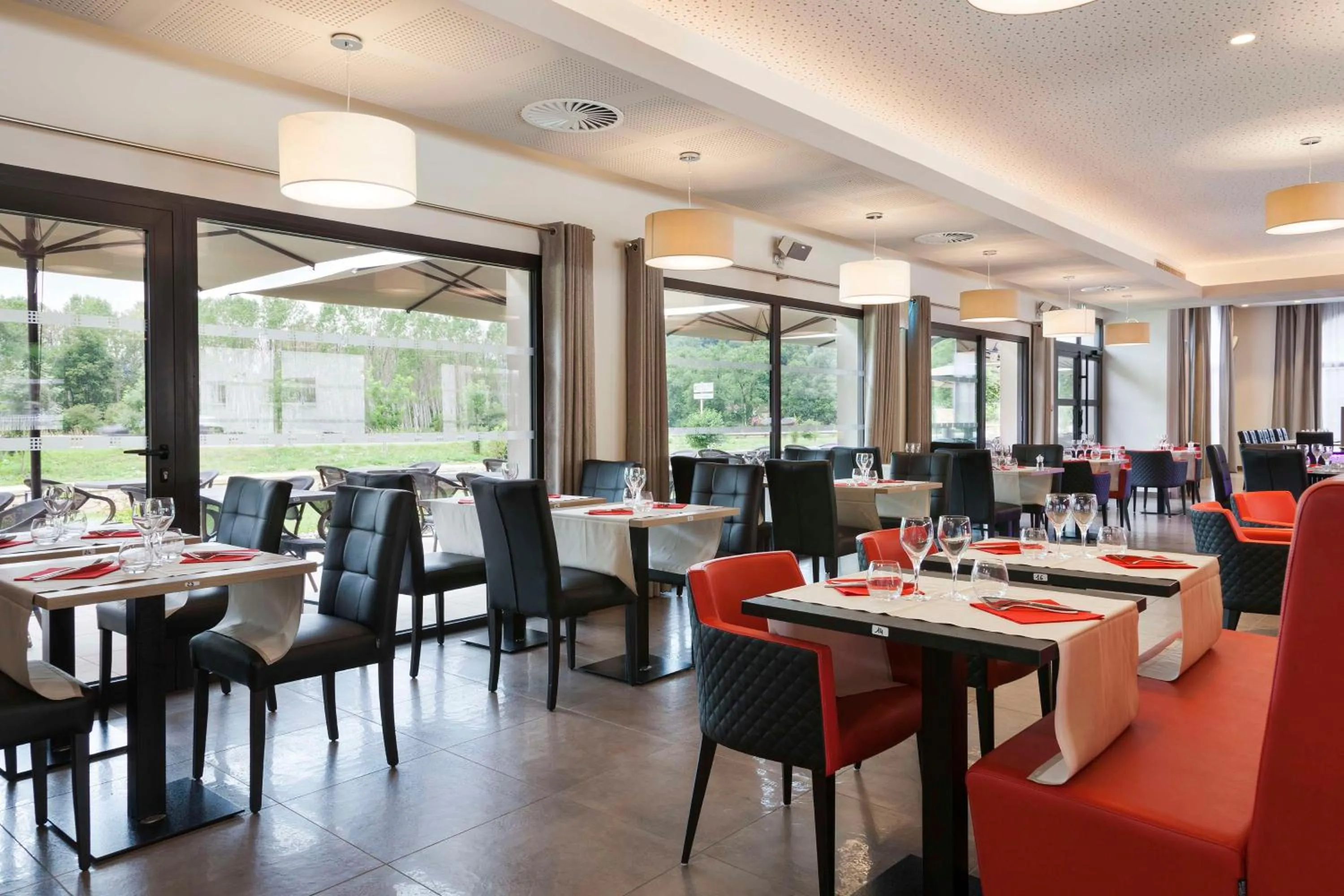 Restaurant/places to eat in Brit Hotel Privilège Figeac