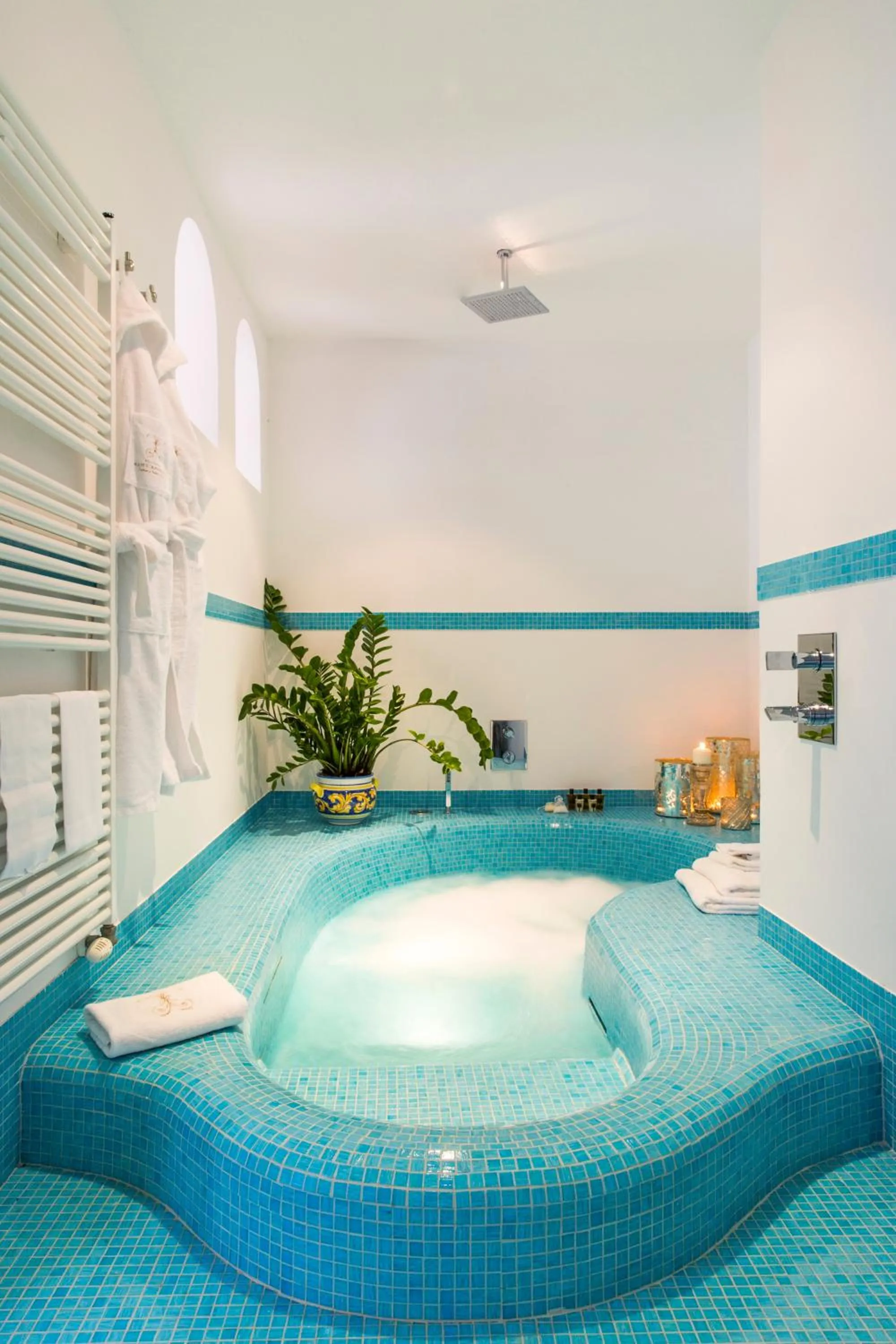 Hot Tub in Hotel Piccolo Sant'Andrea