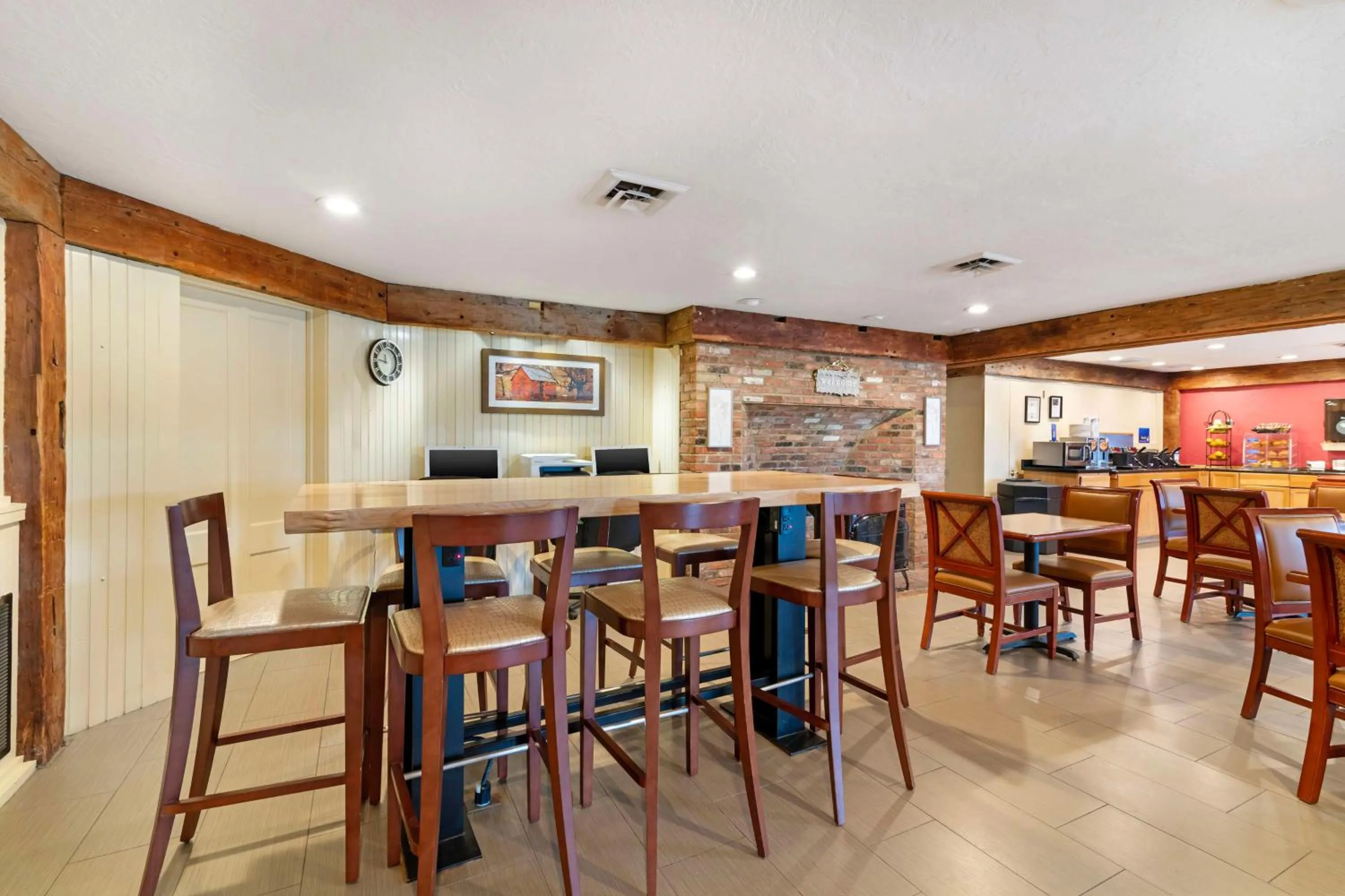 Breakfast in Best Western Inn & Suites Rutland-Killington