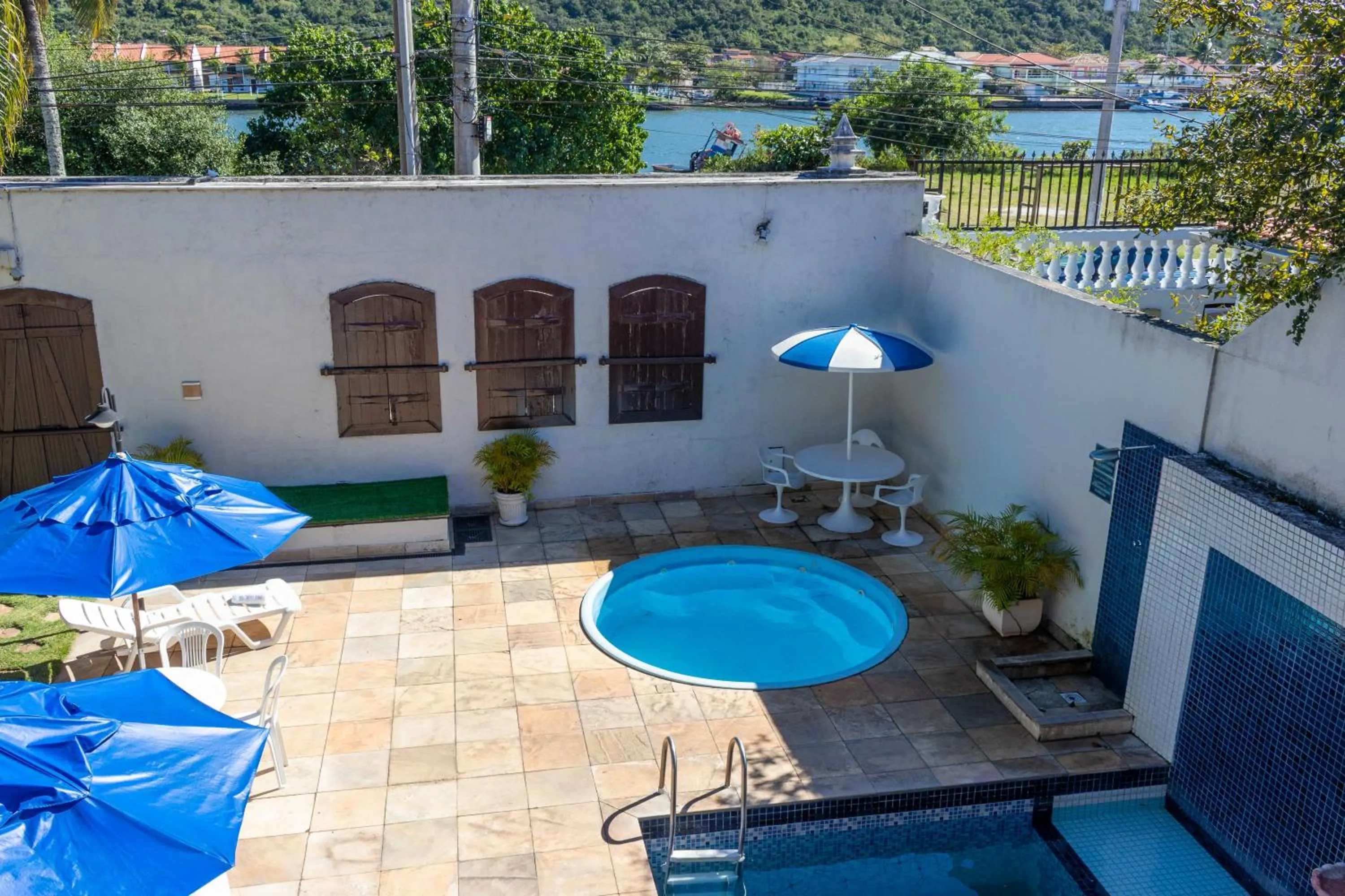 Swimming pool in Pousada Boulevard