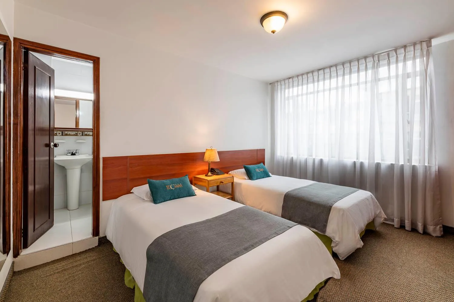 Property building, Bed in Hotel El Campin