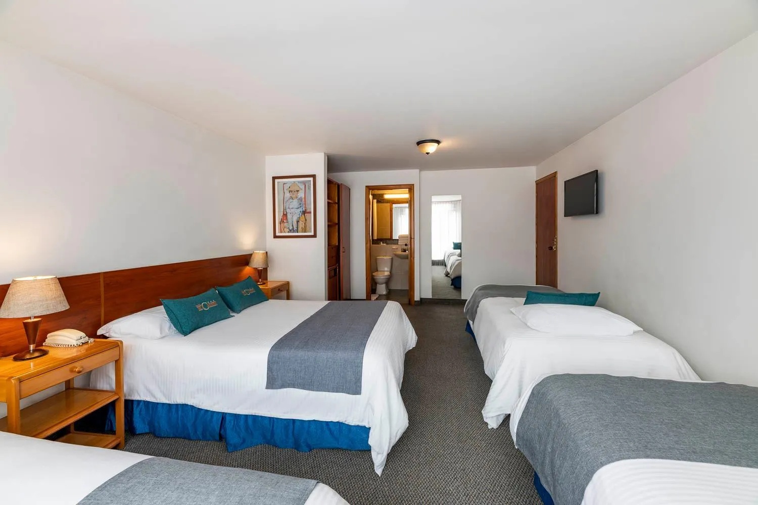 Property building, Bed in Hotel El Campin
