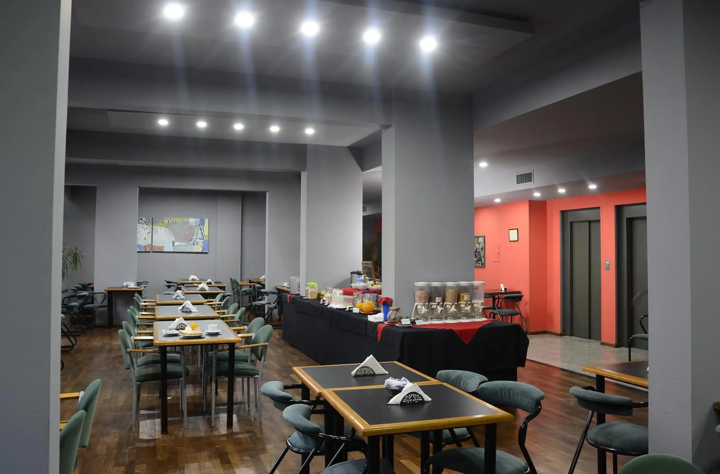 Lounge or bar in Apart Hotel Alvear Lounge or bar in Apart Hotel Alvear