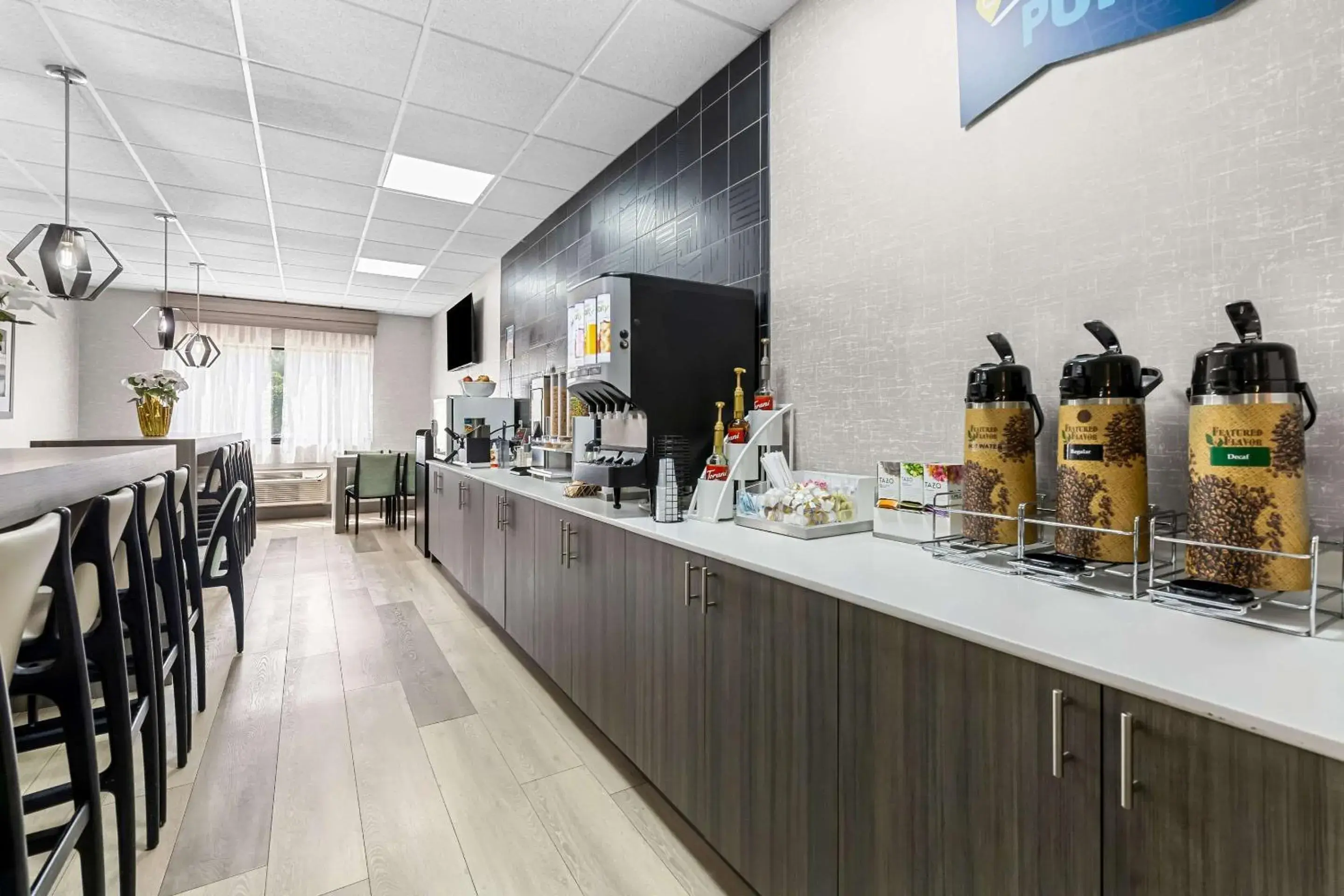 Breakfast in Clarion Pointe Franklin - Nashville Area Breakfast in Clarion Pointe Franklin - Nashville Area