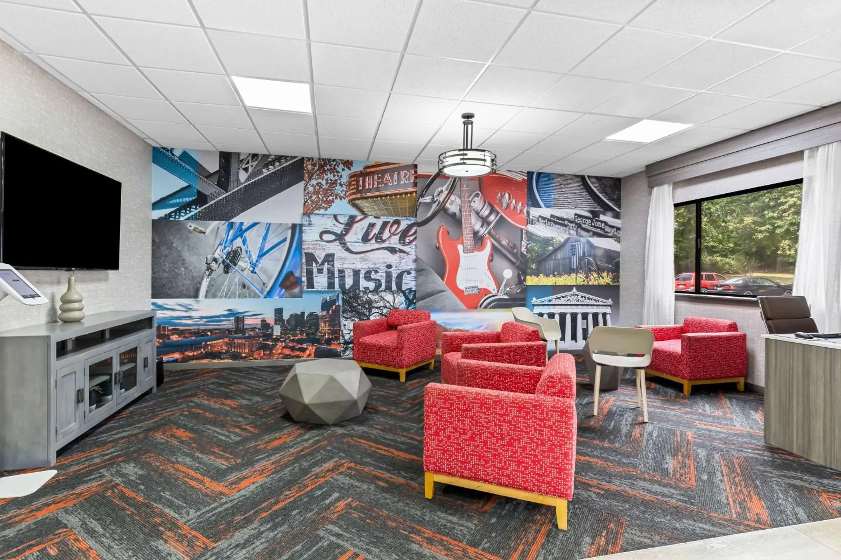 Lobby or reception in Clarion Pointe Franklin - Nashville Area Lobby or reception in Clarion Pointe Franklin - Nashville Area