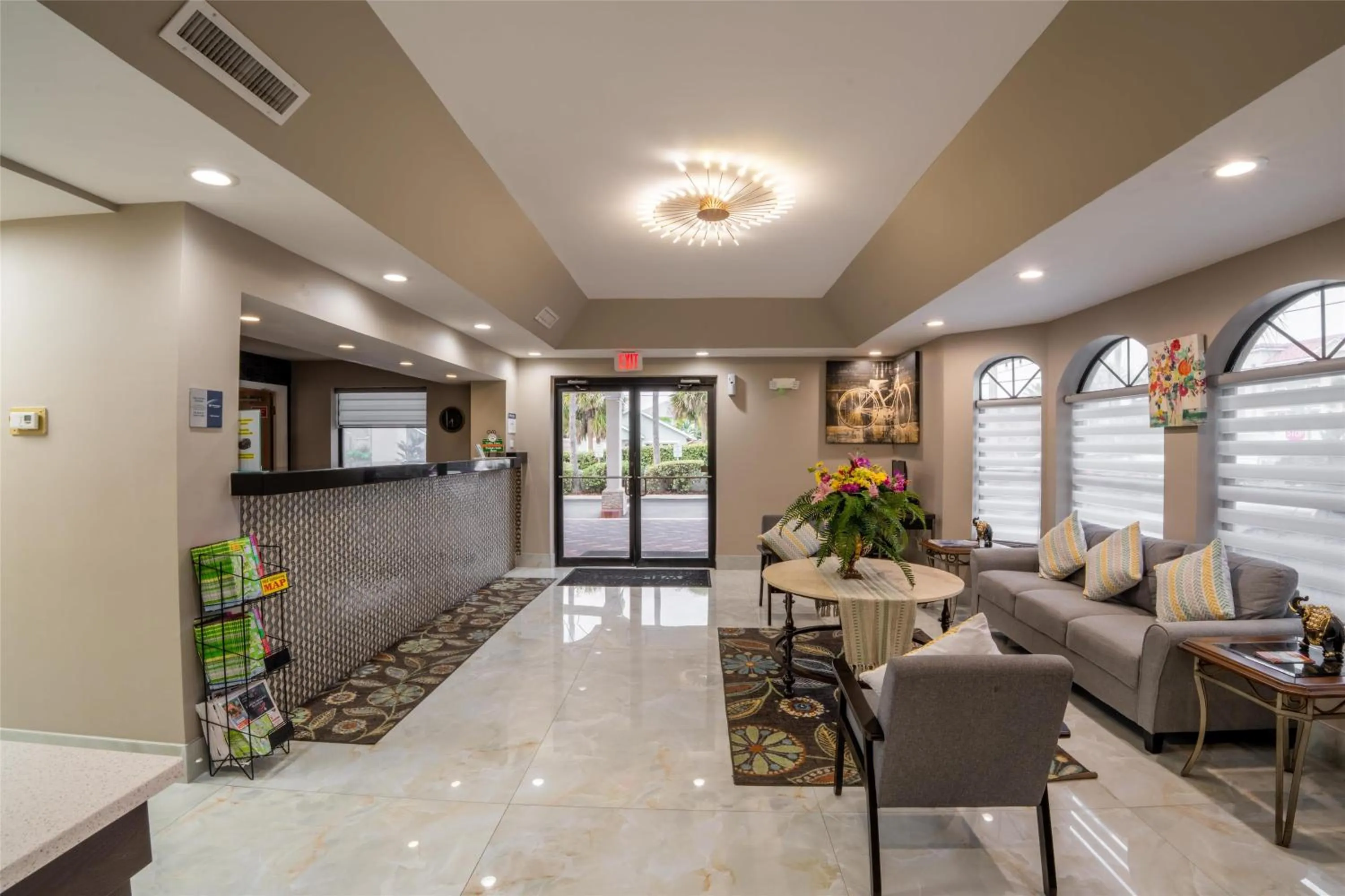 Lobby or reception in Best Western Seaside Inn