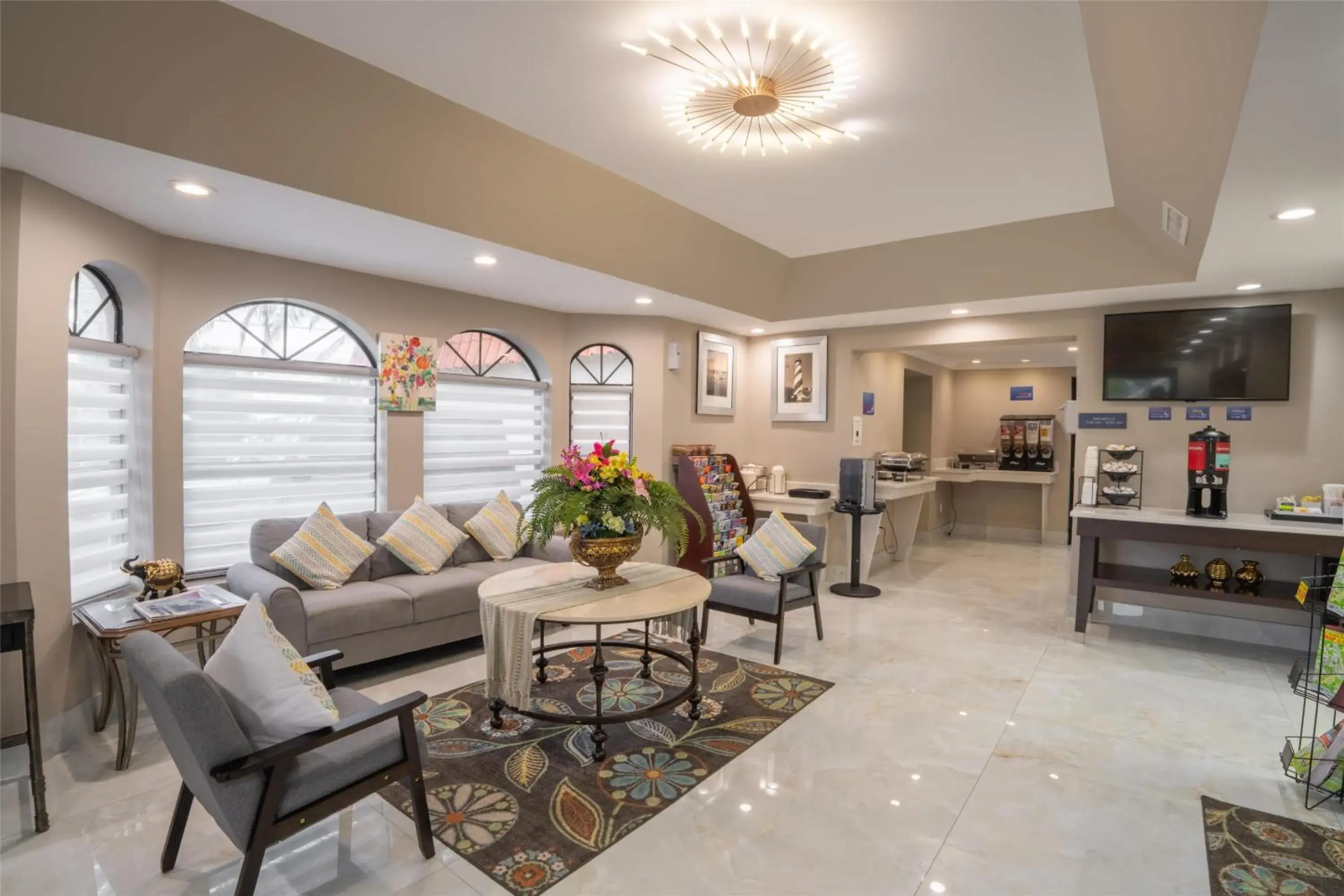 Lobby or reception in Best Western Seaside Inn Lobby or reception in Best Western Seaside Inn