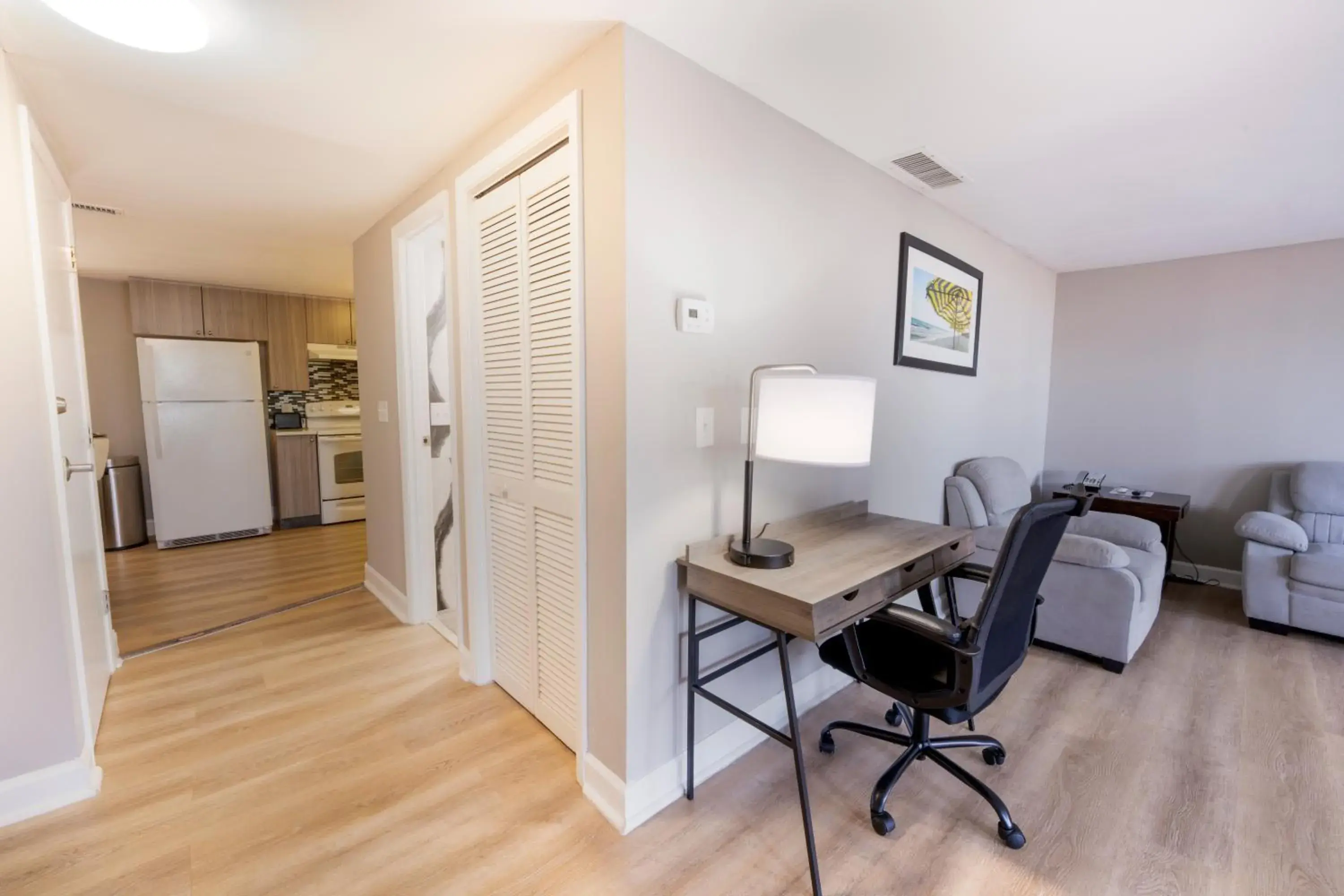 Living room in Best Western Seaside Inn Living room in Best Western Seaside Inn