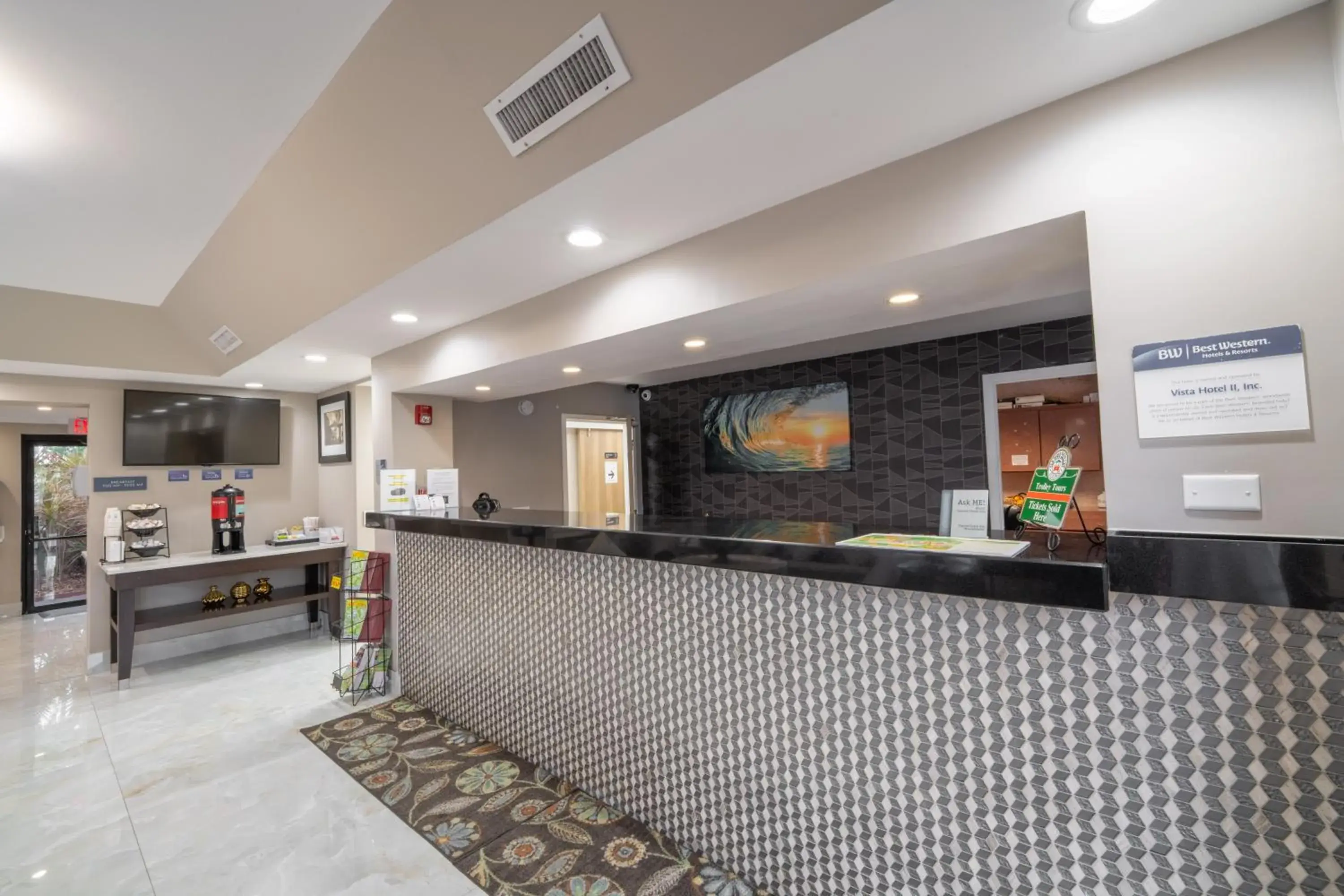 Lobby or reception in Best Western Seaside Inn Lobby or reception in Best Western Seaside Inn