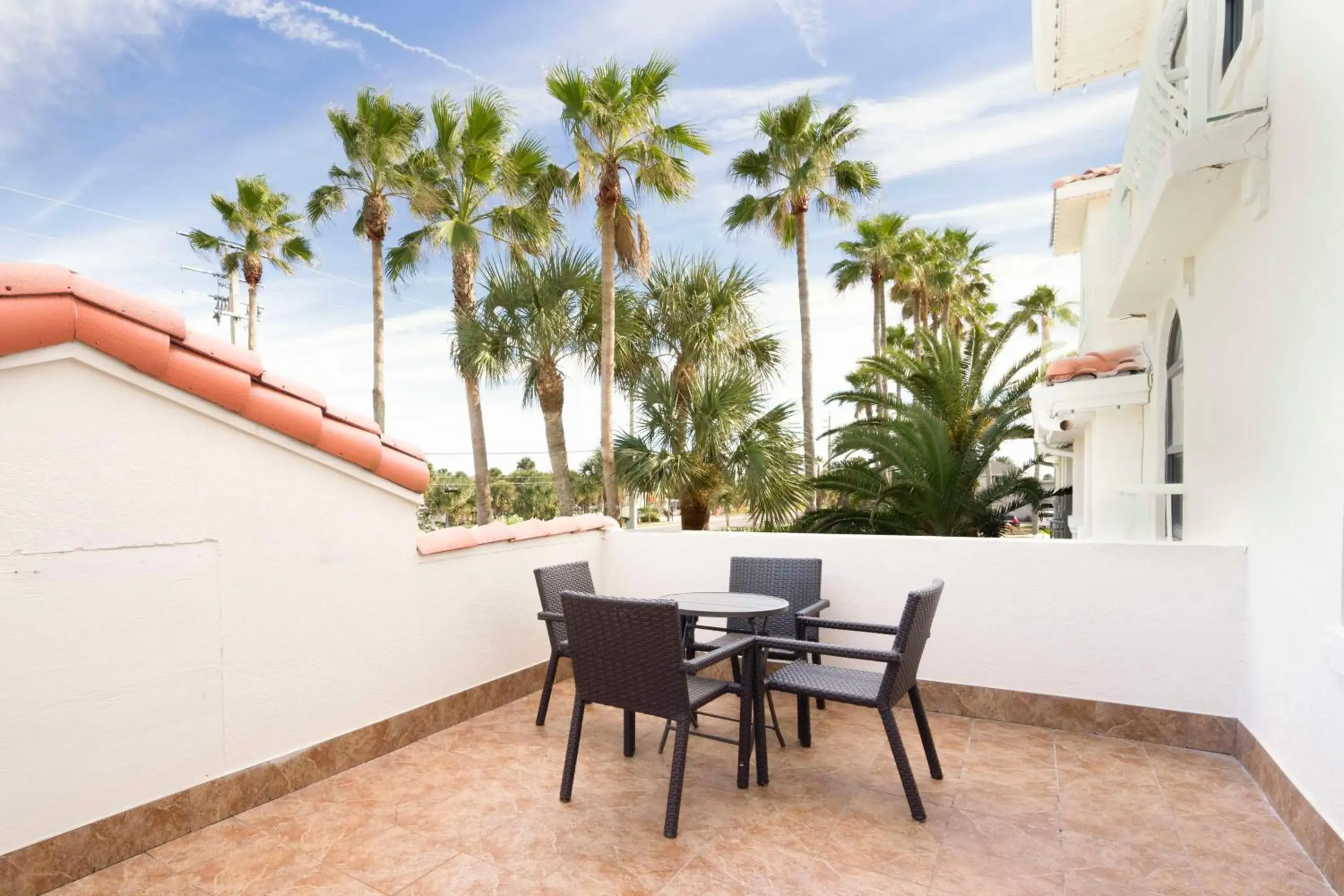 Photo of the whole room in Best Western Seaside Inn Photo of the whole room in Best Western Seaside Inn