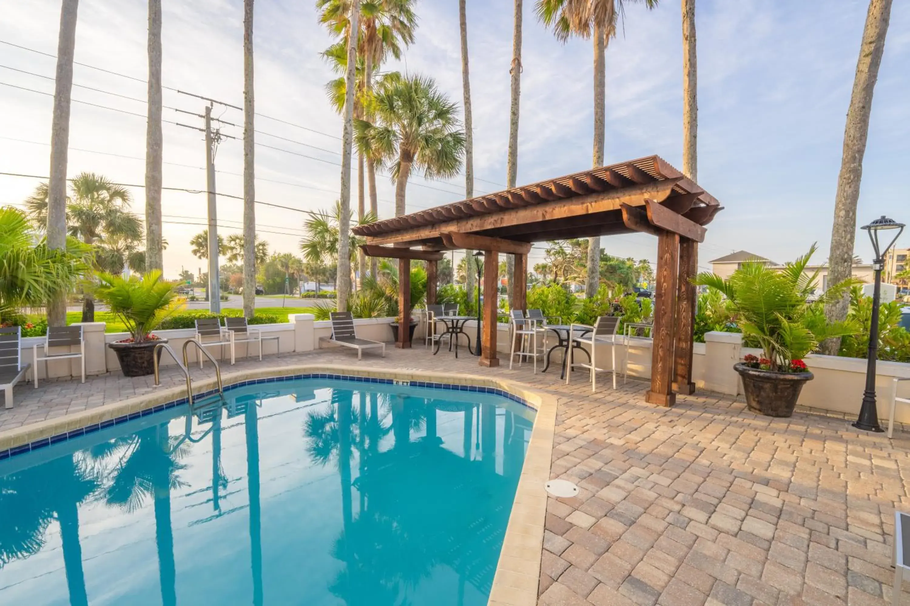 Swimming pool in Best Western Seaside Inn Swimming pool in Best Western Seaside Inn