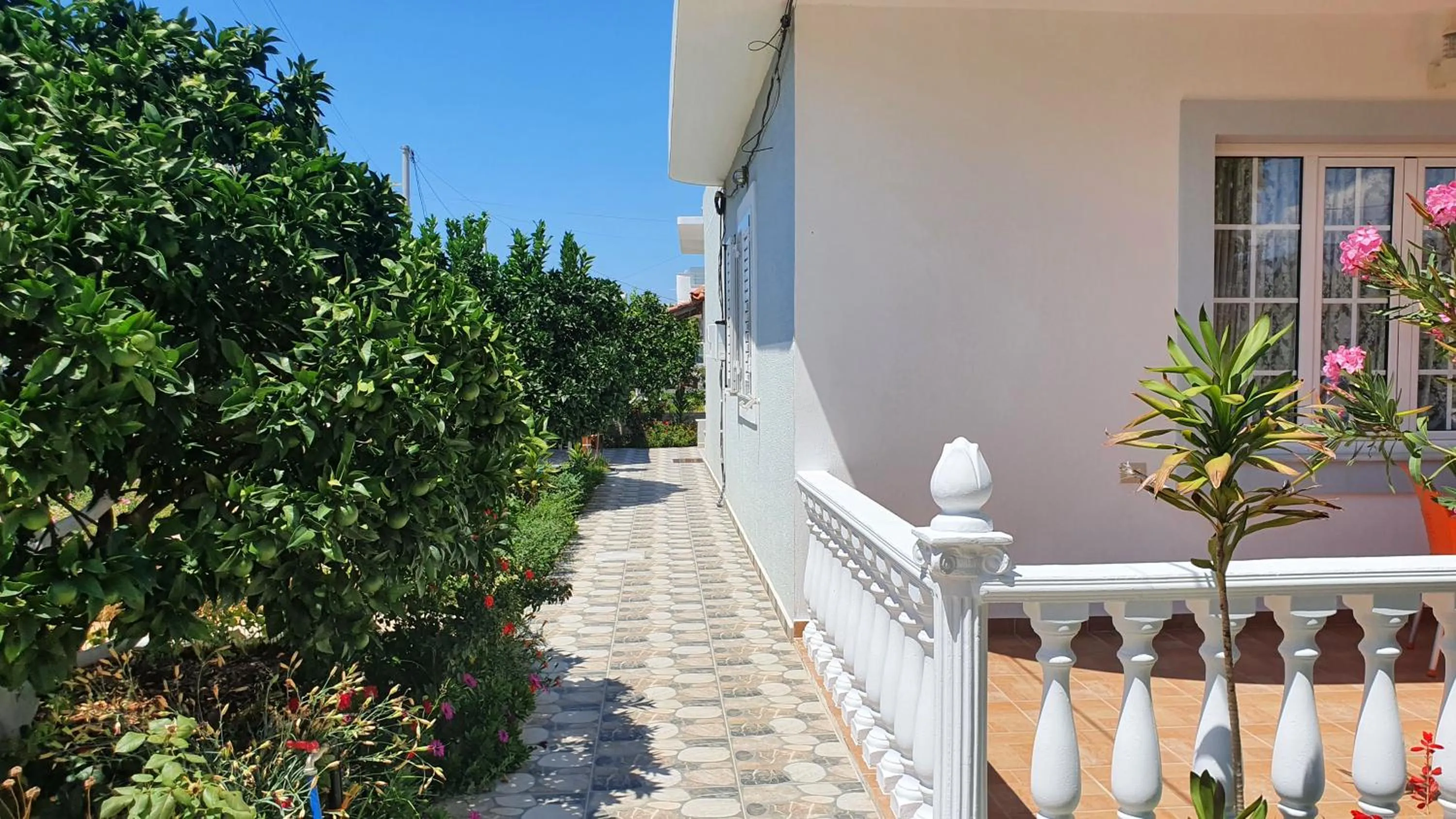 Facade/entrance in Villa Denis Ksamil