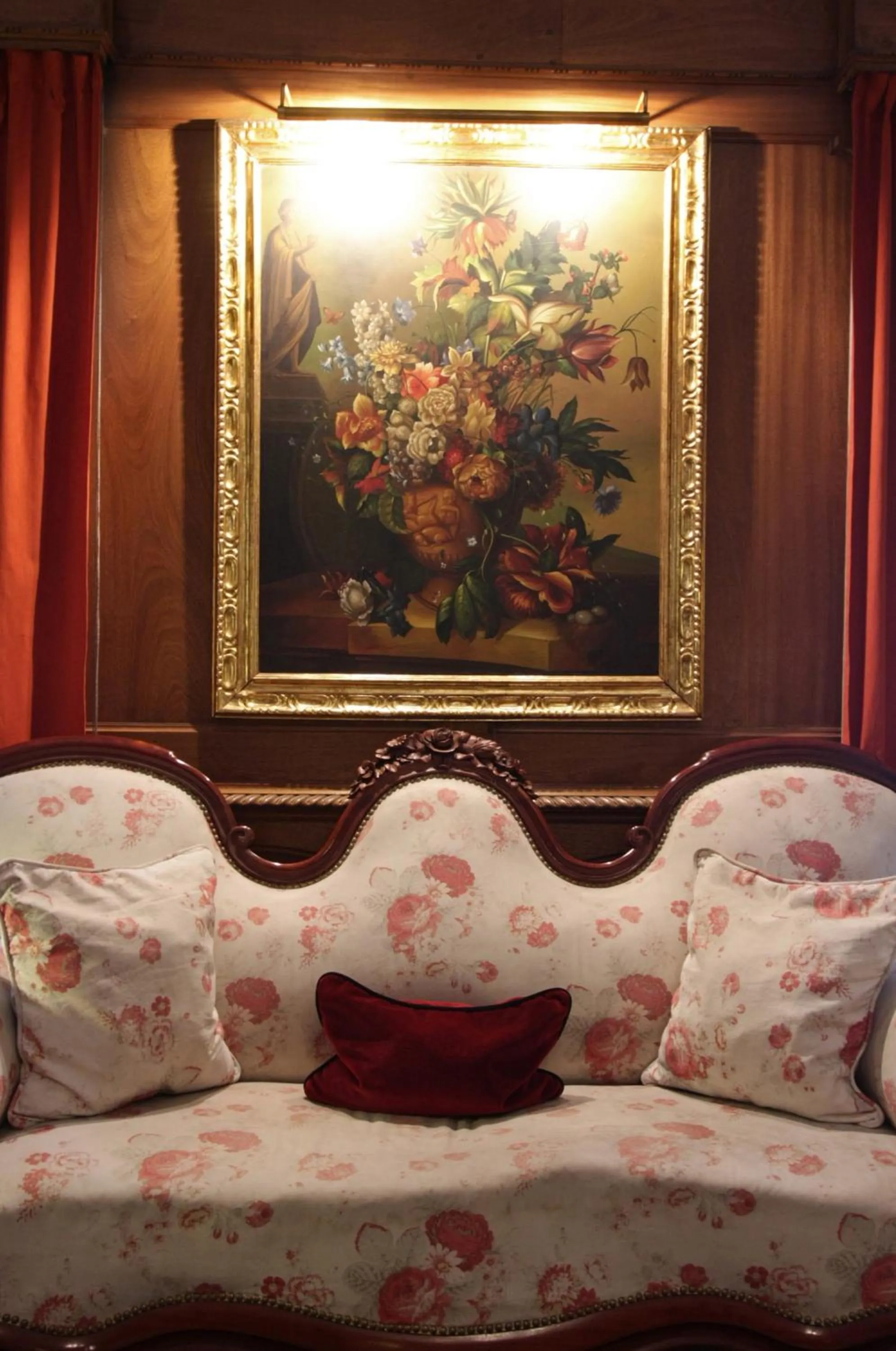 Living room, Bed in Solar De La Plaza