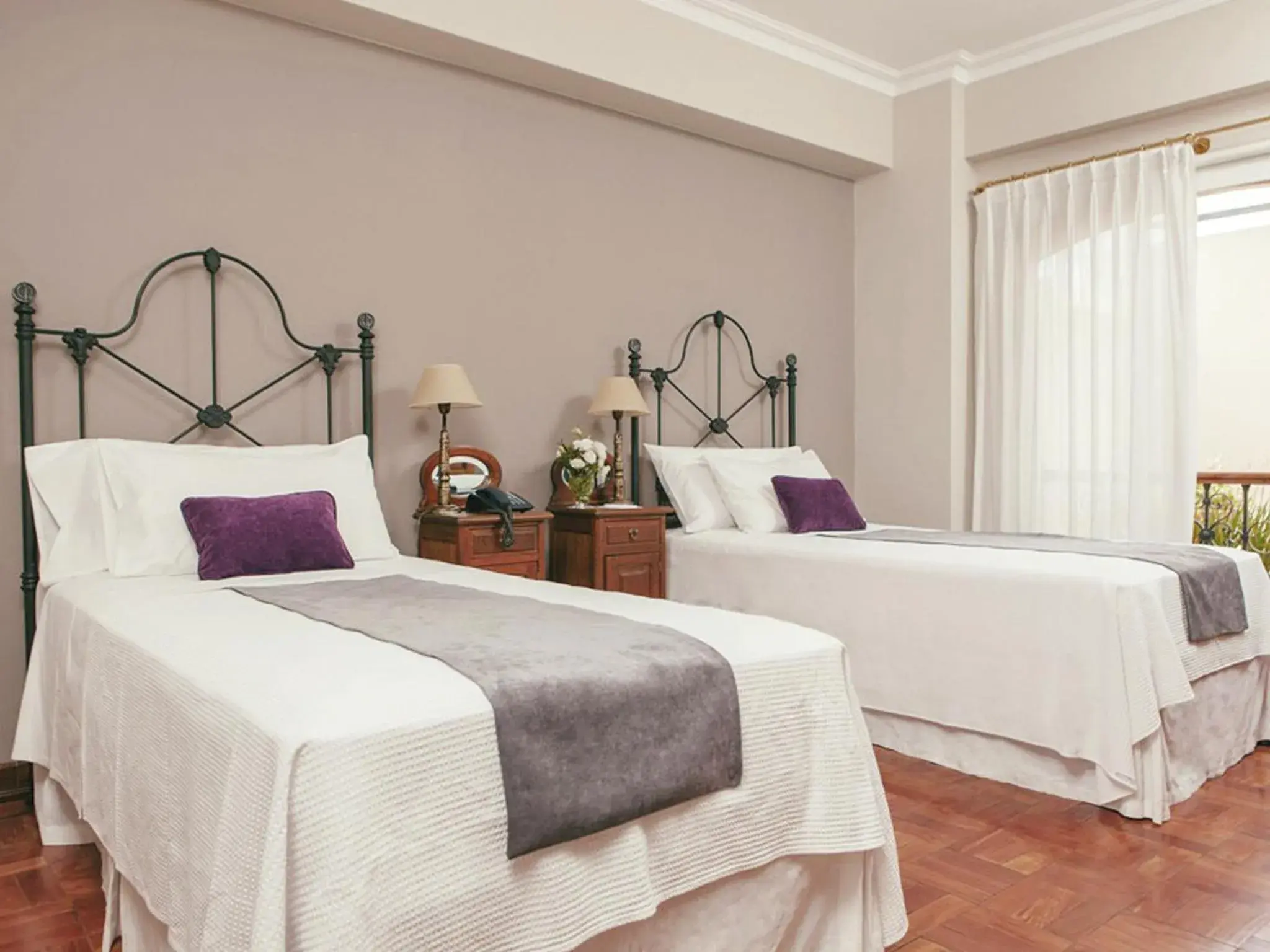 Junior Room - single occupancy in Solar De La Plaza Junior Room - single occupancy in Solar De La Plaza