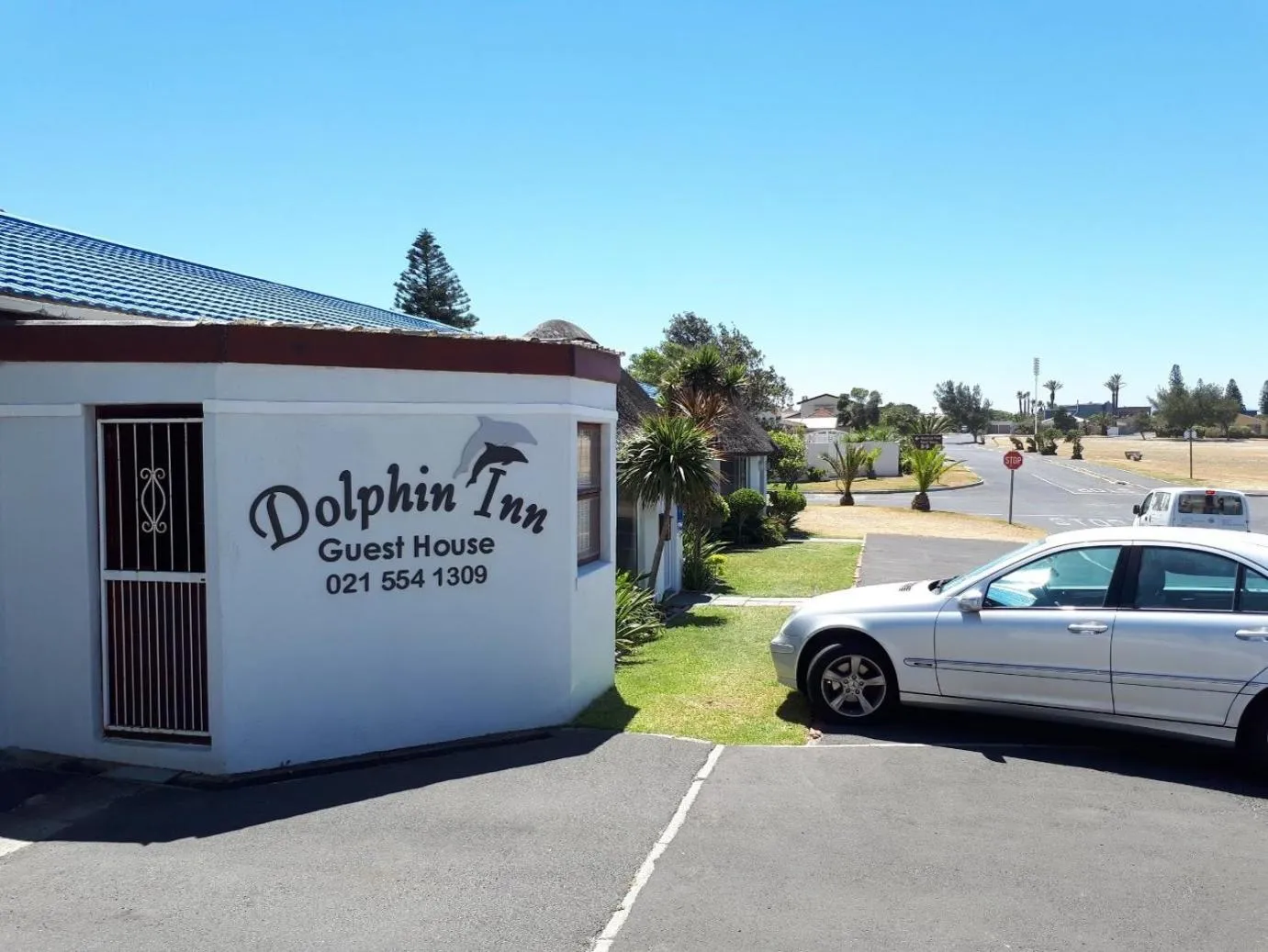 Facade/entrance in Dolphin Inn Blouberg