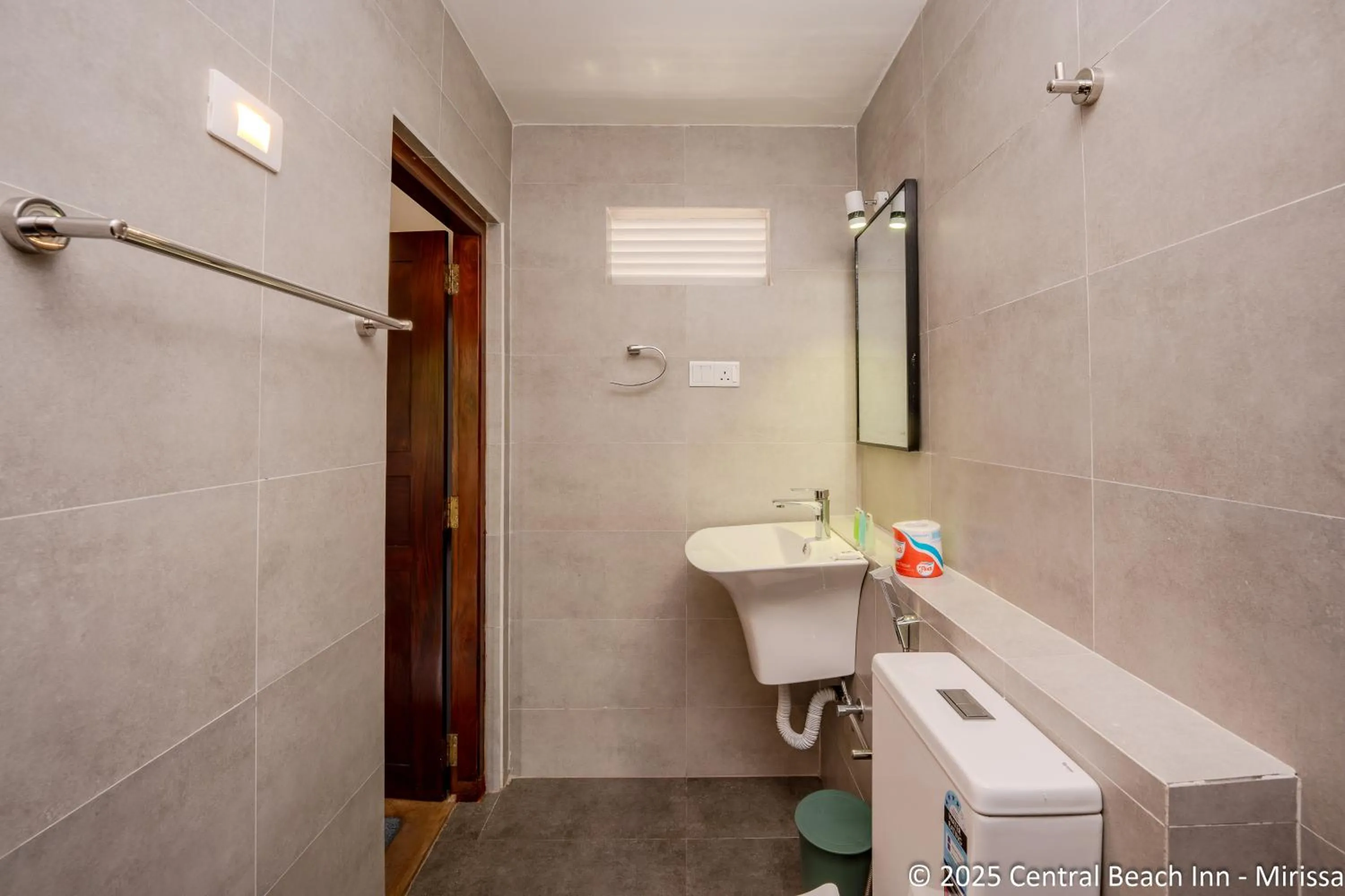 Bathroom in Central Beach Inn