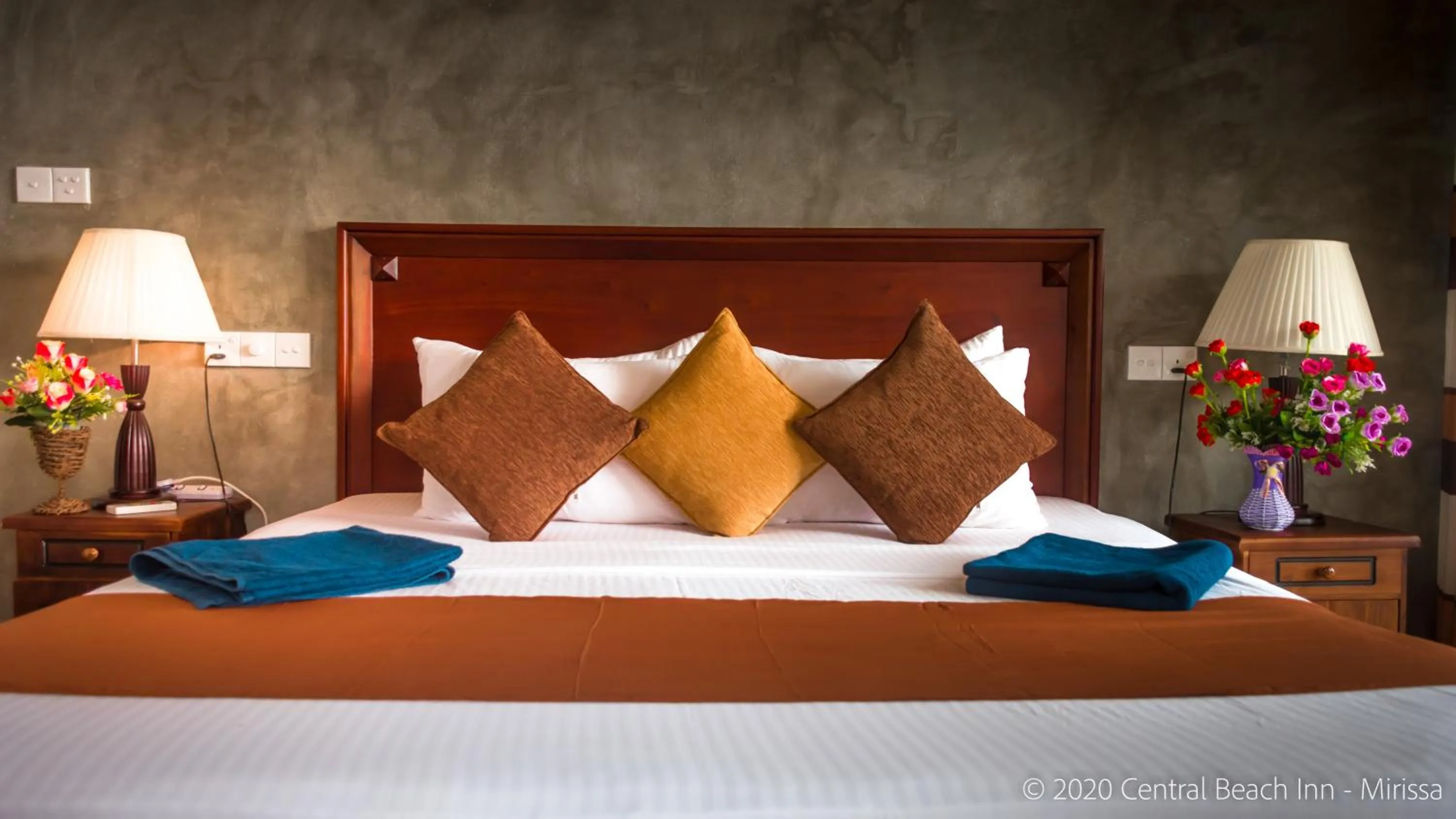 Queen Room with Sea View in Central Beach Inn