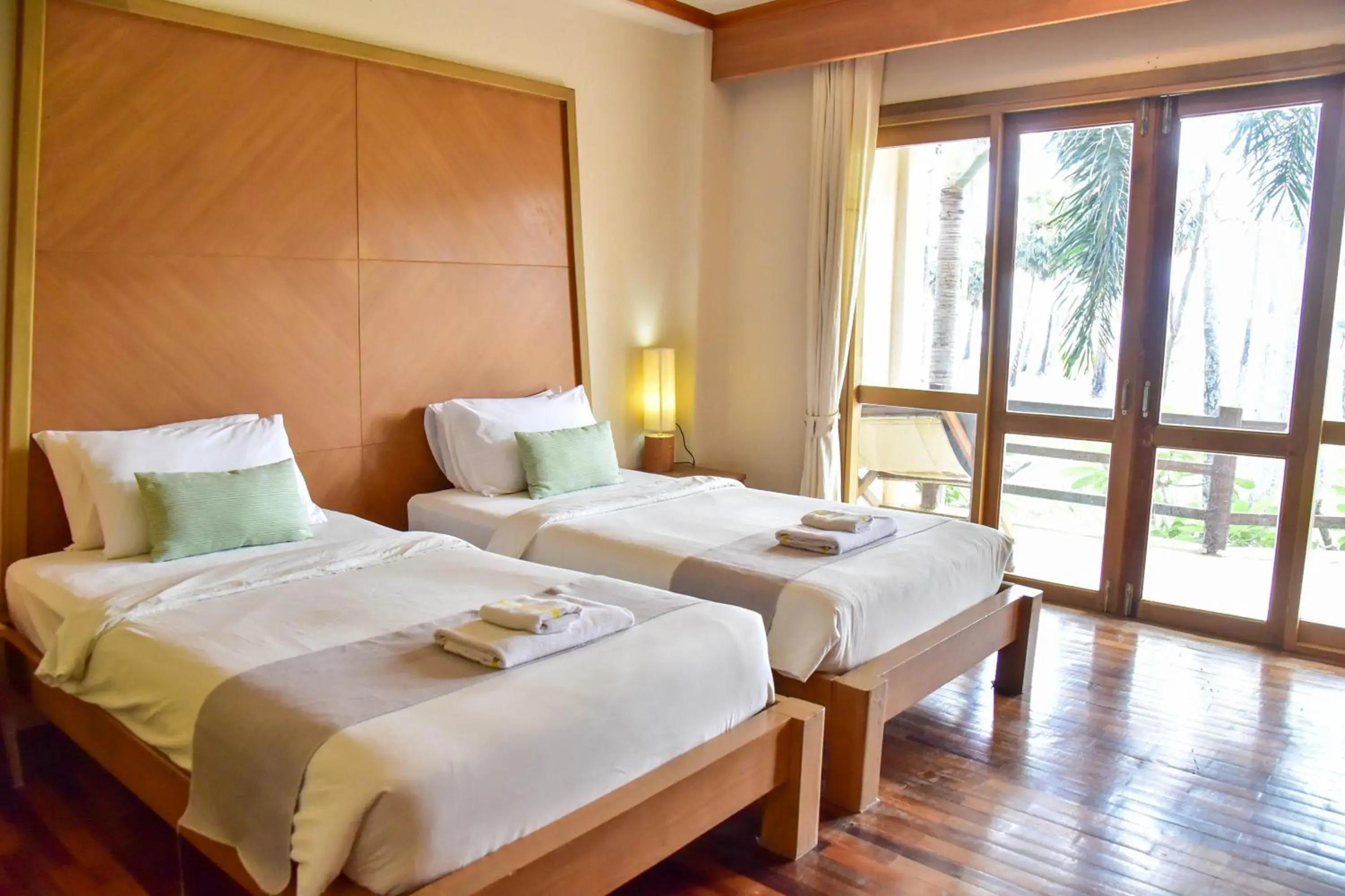 Superior Twin Room in Tanaosri Resort Pranburi Superior Twin Room in Tanaosri Resort Pranburi