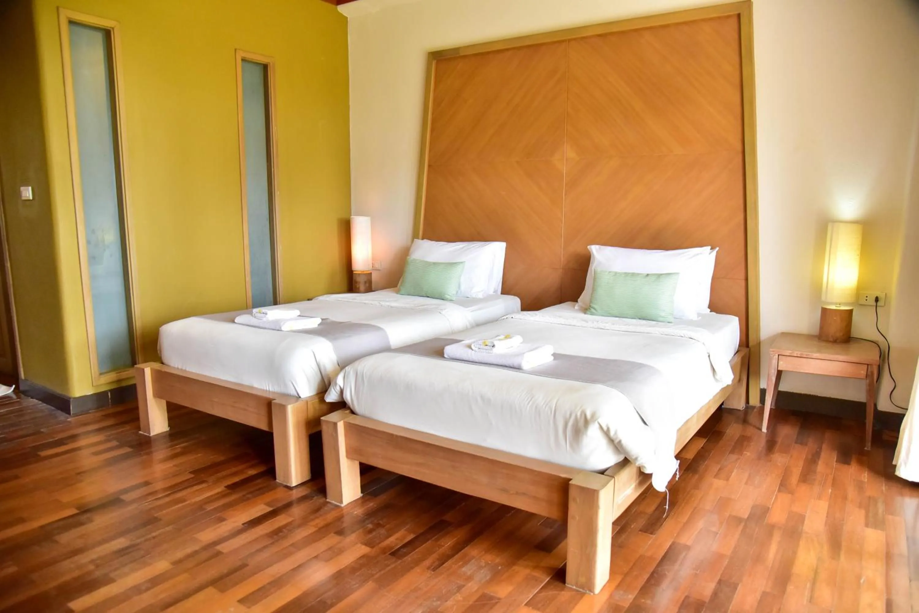 Bedroom, Bed in Tanaosri Resort Pranburi