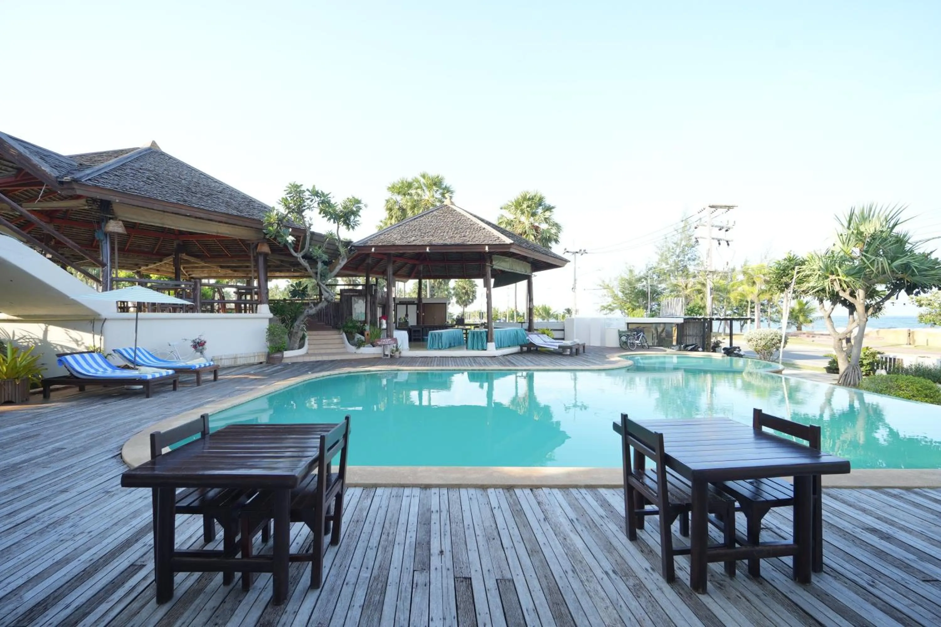 Restaurant/places to eat in Tanaosri Resort Pranburi