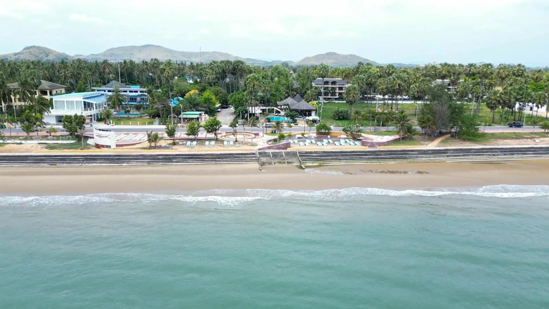 Property building in Tanaosri Resort Pranburi Property building in Tanaosri Resort Pranburi