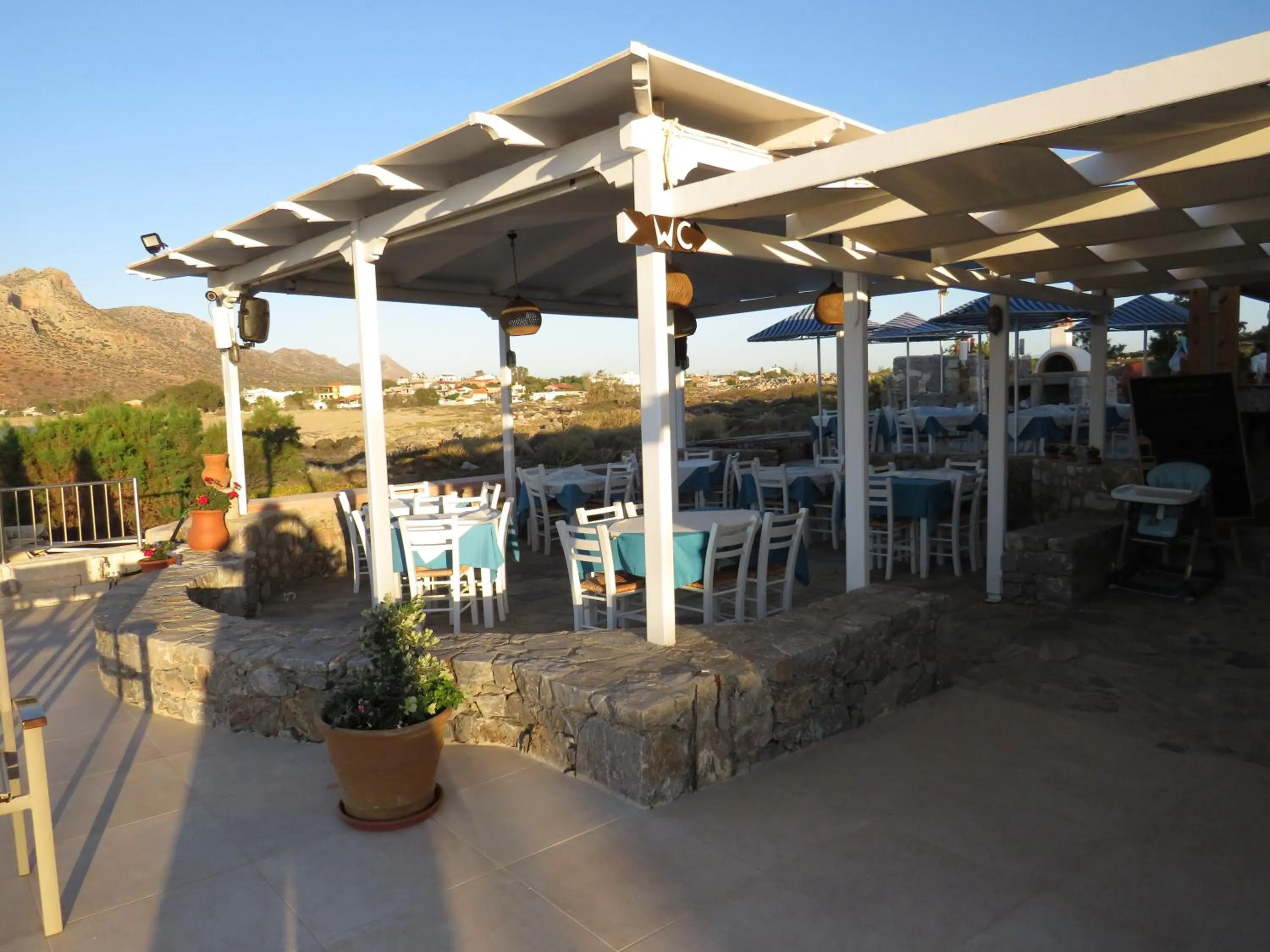 Restaurant/places to eat in Blue Beach Villas Apartments