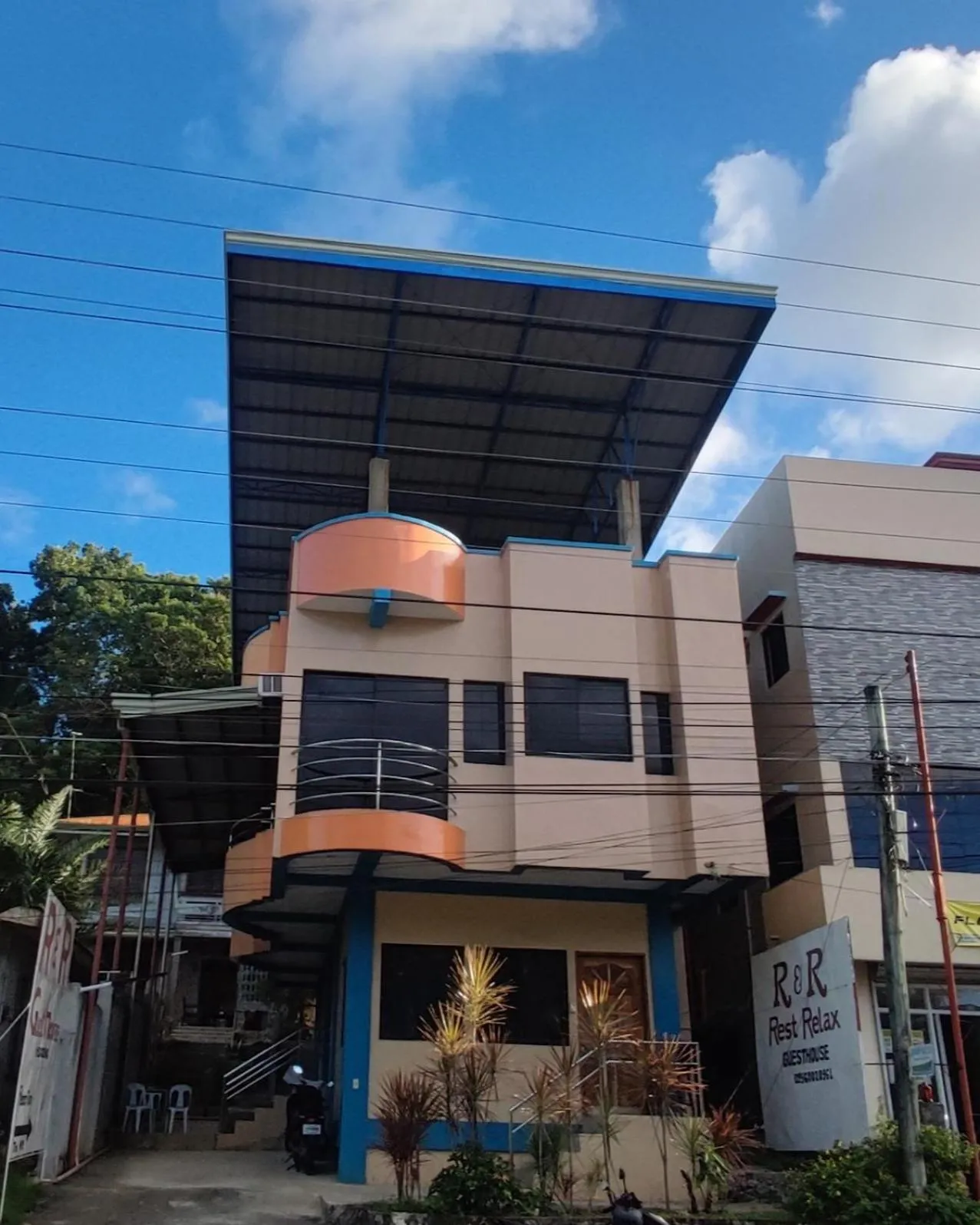 Property building in R & R (Rest & Relax) Guesthouse
