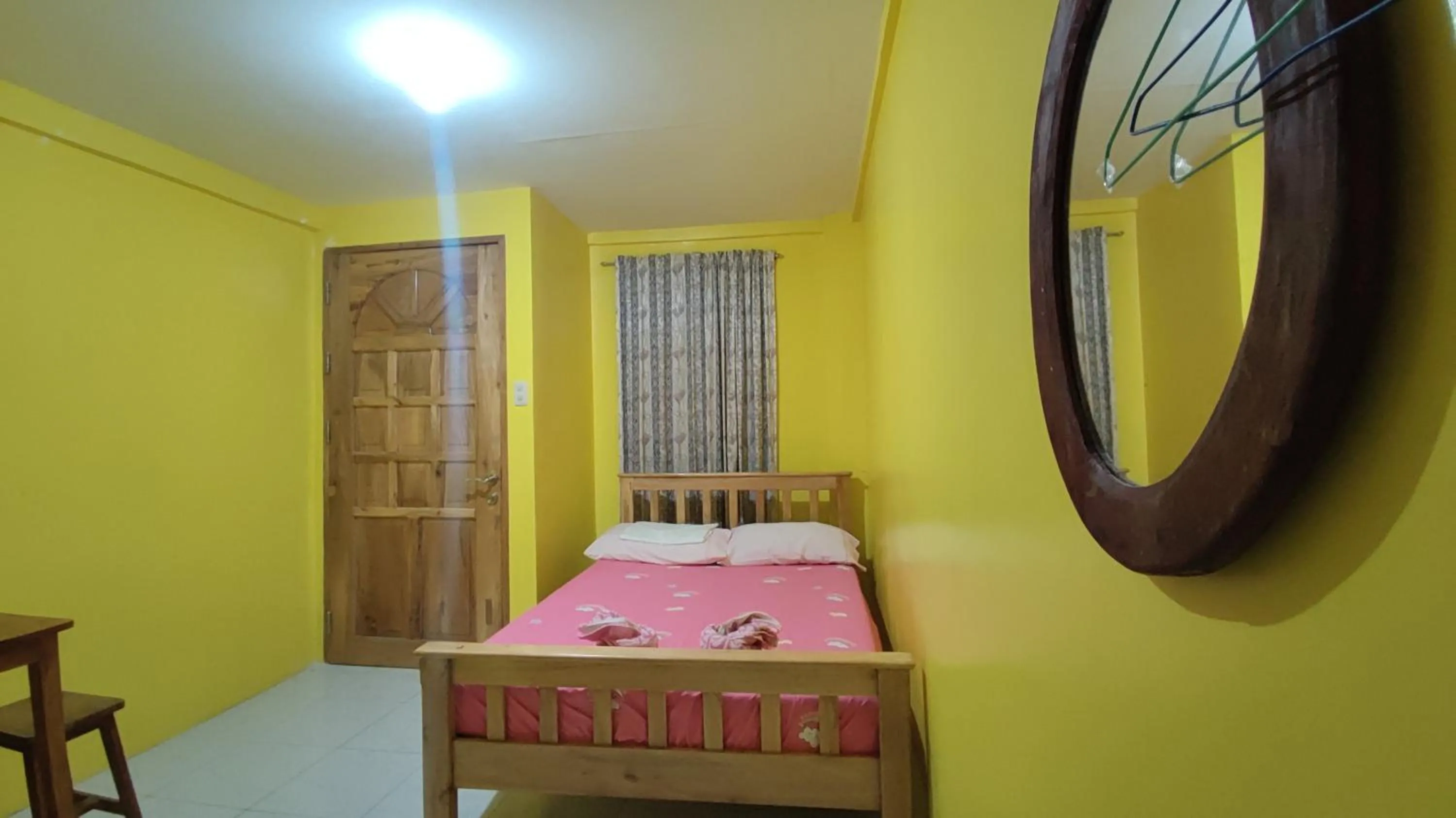 Bed in R & R (Rest & Relax) Guesthouse