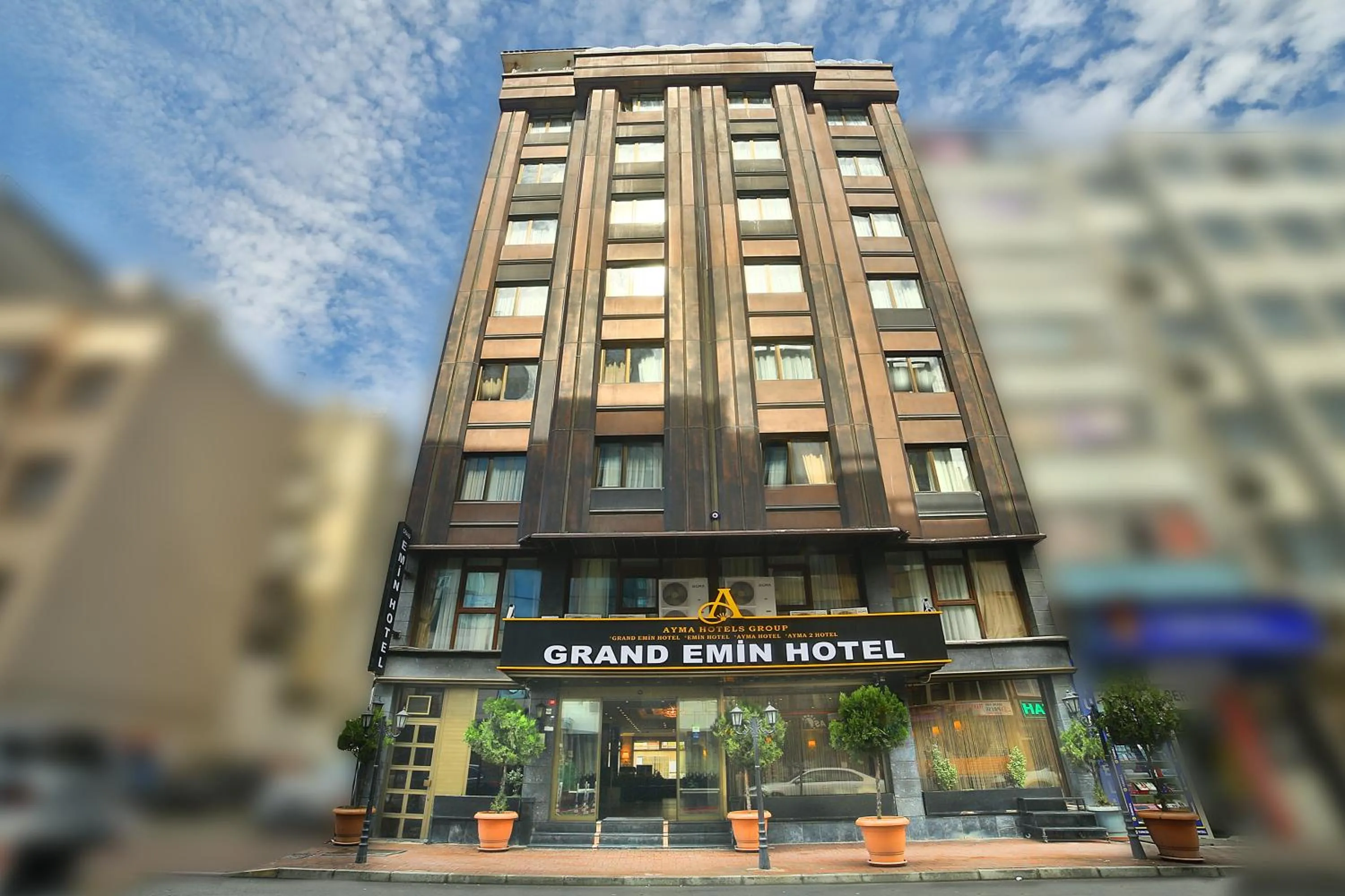 Property building in Hotel Grand Emin