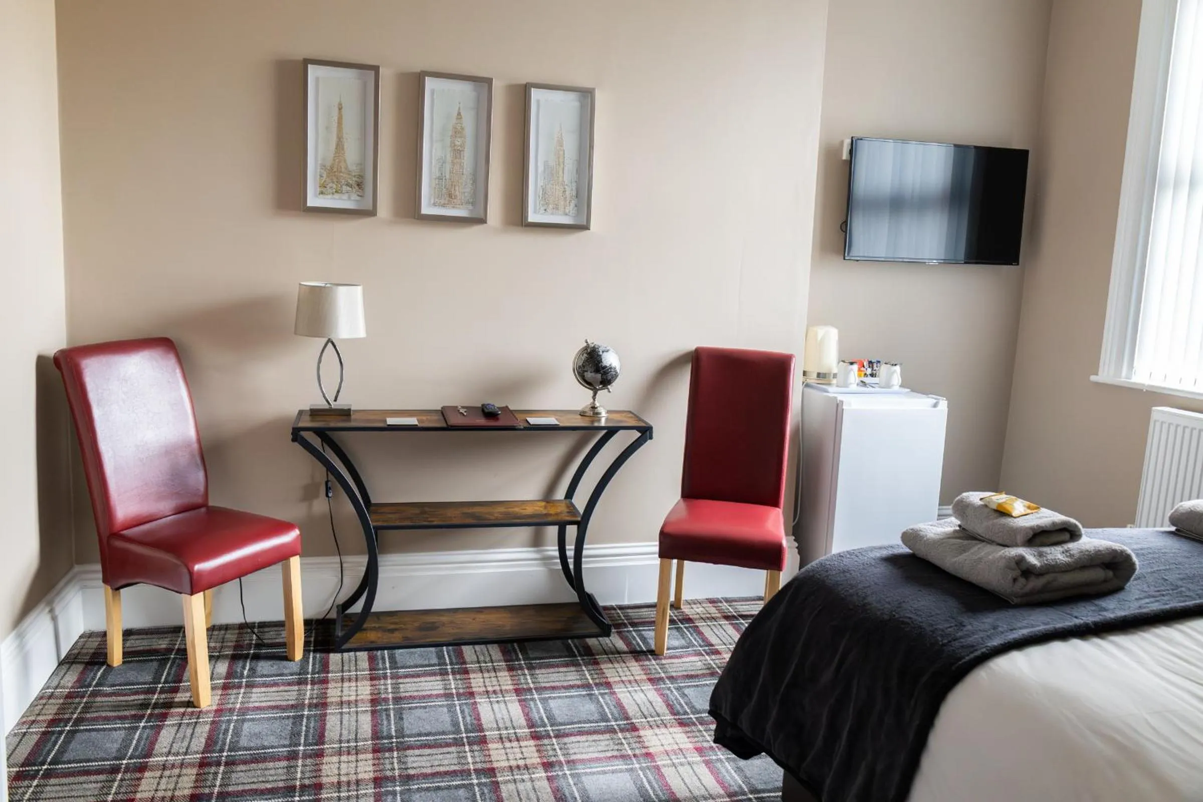 Bedroom, Bed in Carlton House Guesthouse