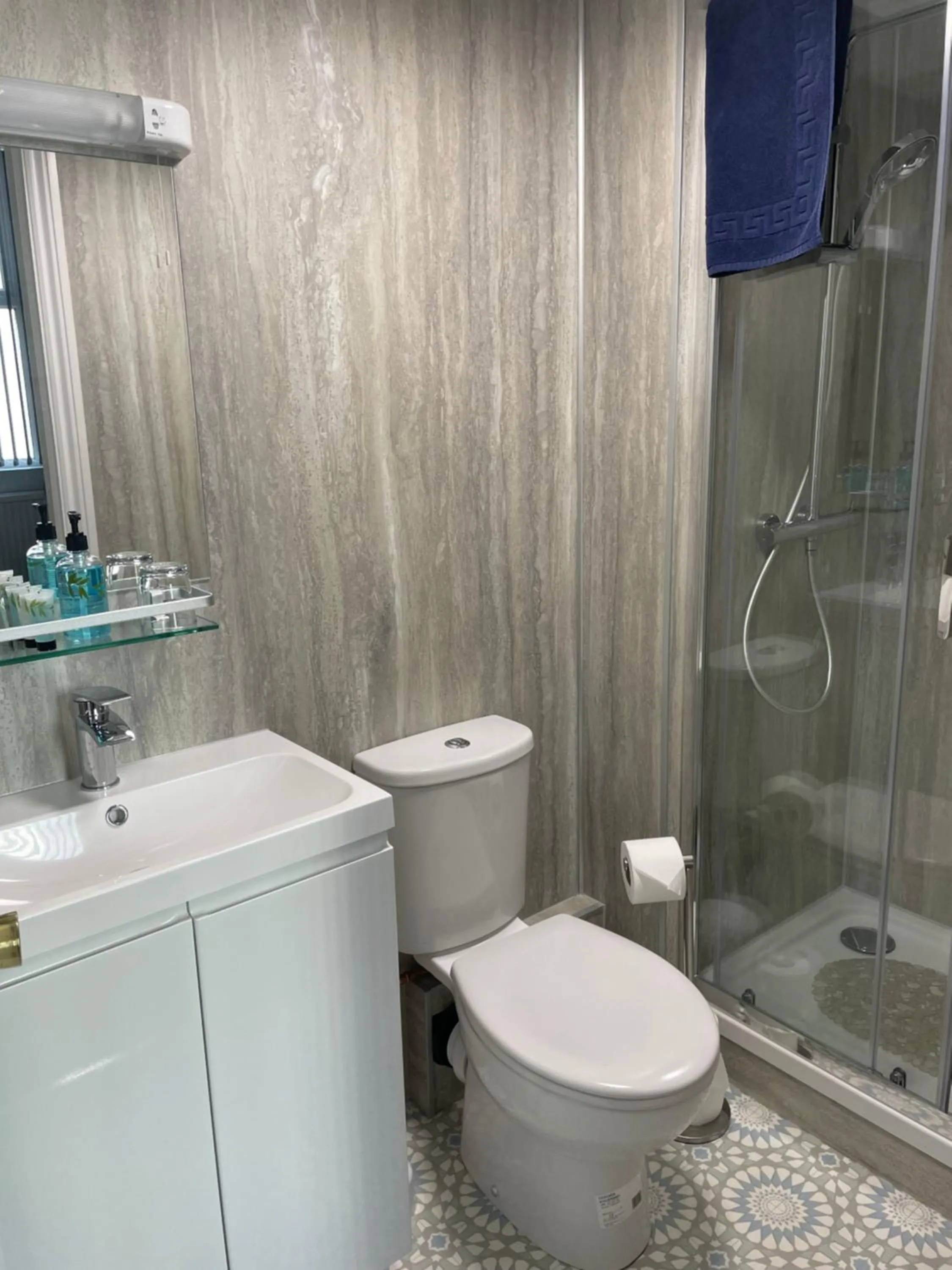 Bathroom in Carlton House Guesthouse