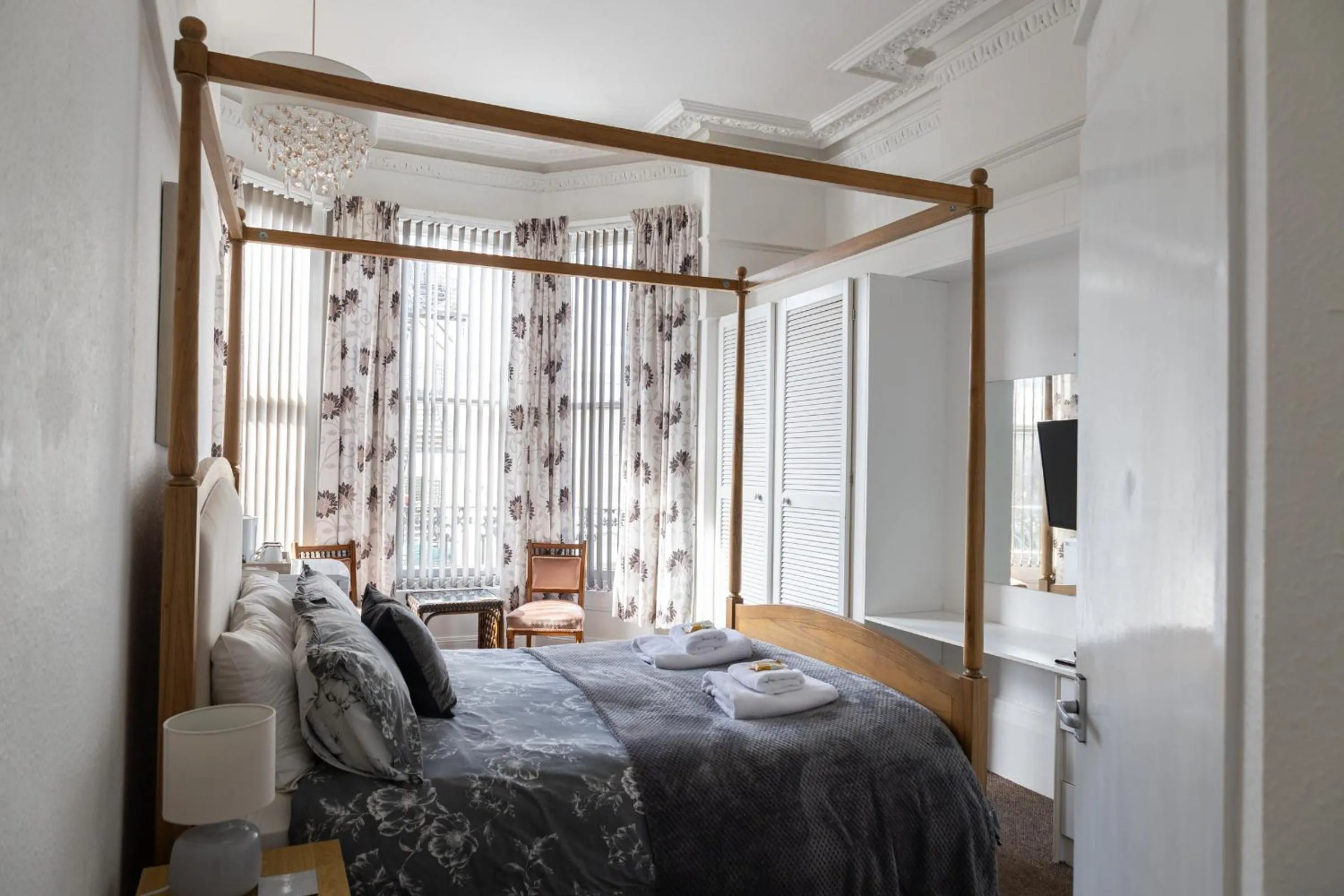 Bedroom, Bed in Carlton House Guesthouse