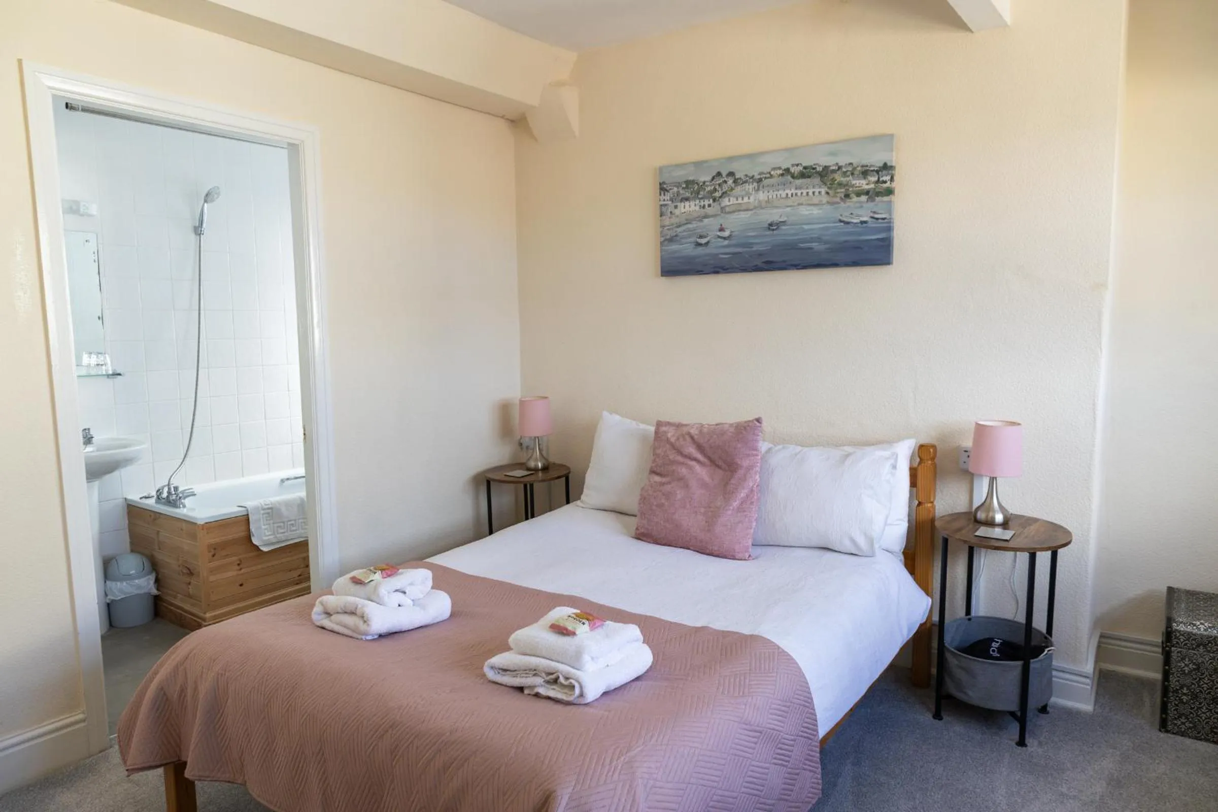 Bedroom, Bed in Carlton House Guesthouse
