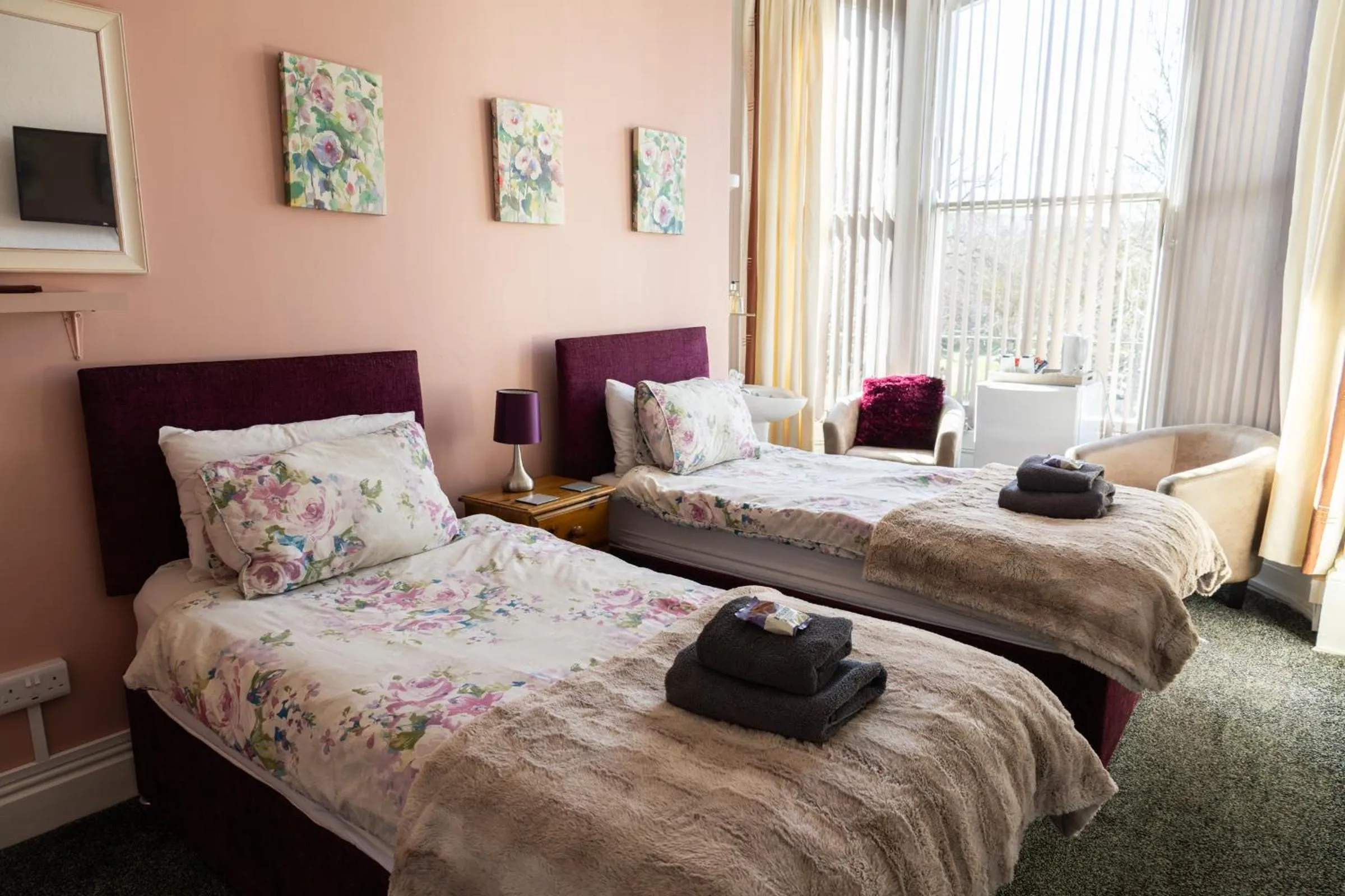 Bedroom, Bed in Carlton House Guesthouse