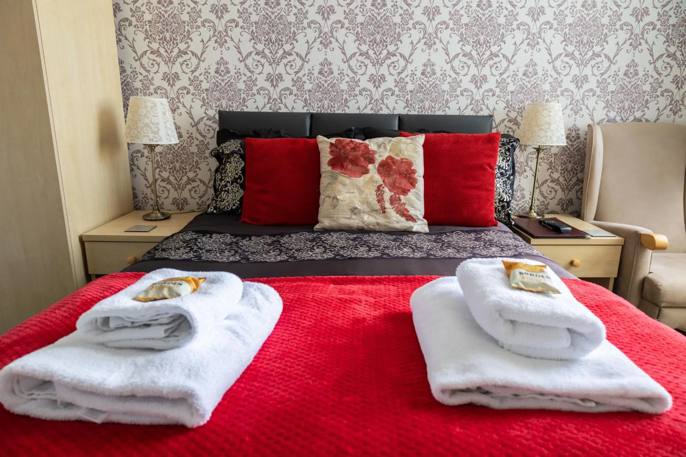 Bedroom, Bed in Carlton House Guesthouse