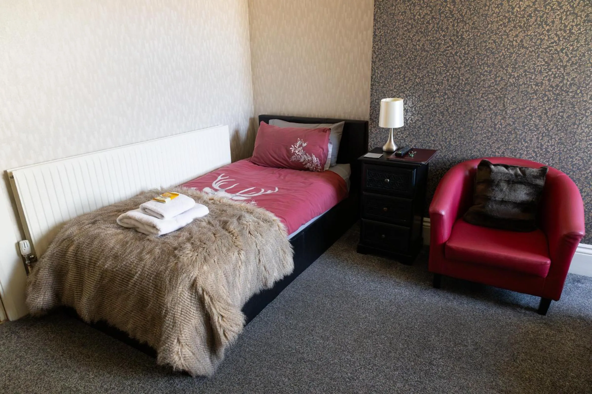 Bedroom, Bed in Carlton House Guesthouse