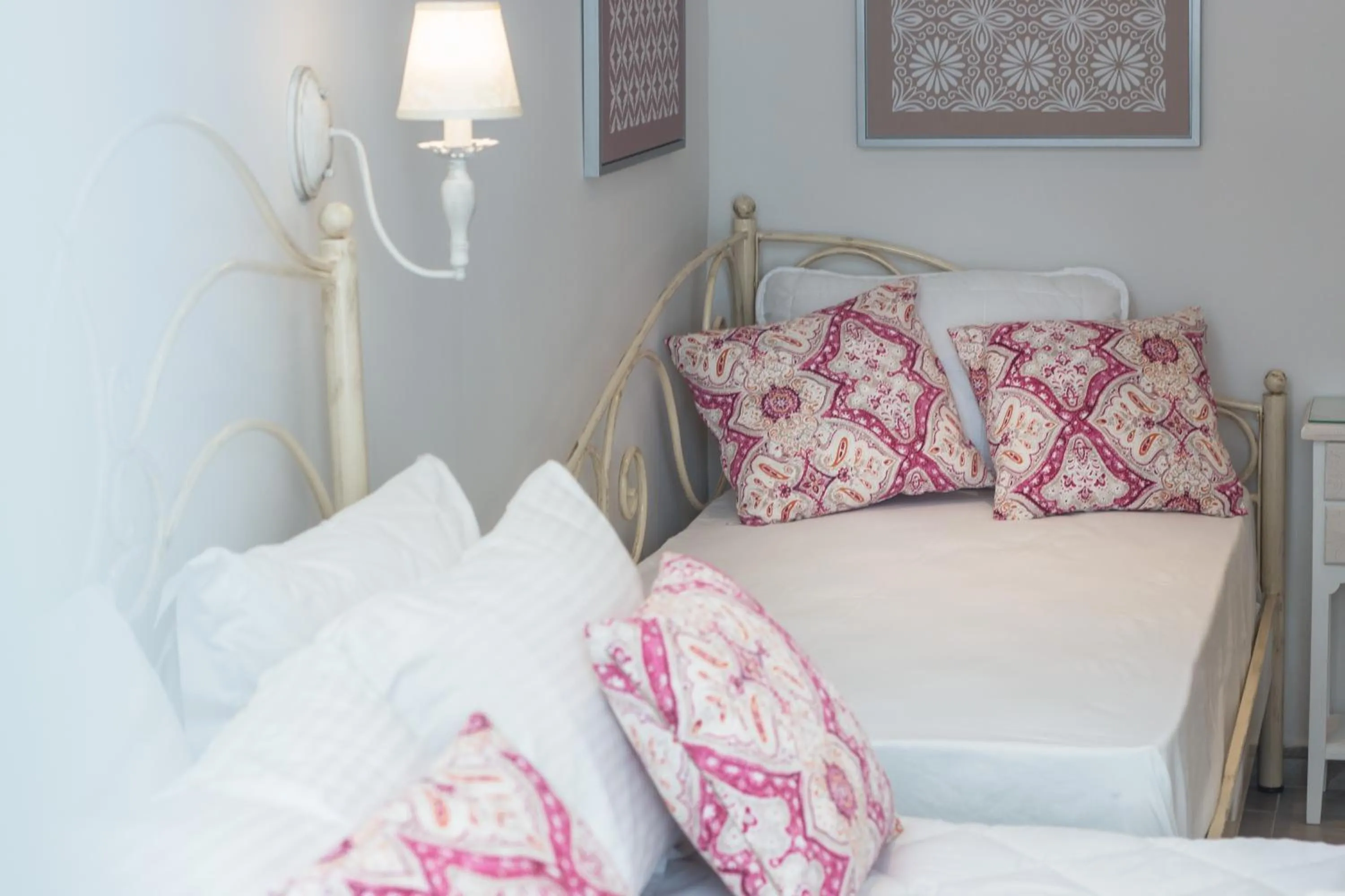 Bed in Relax Studios