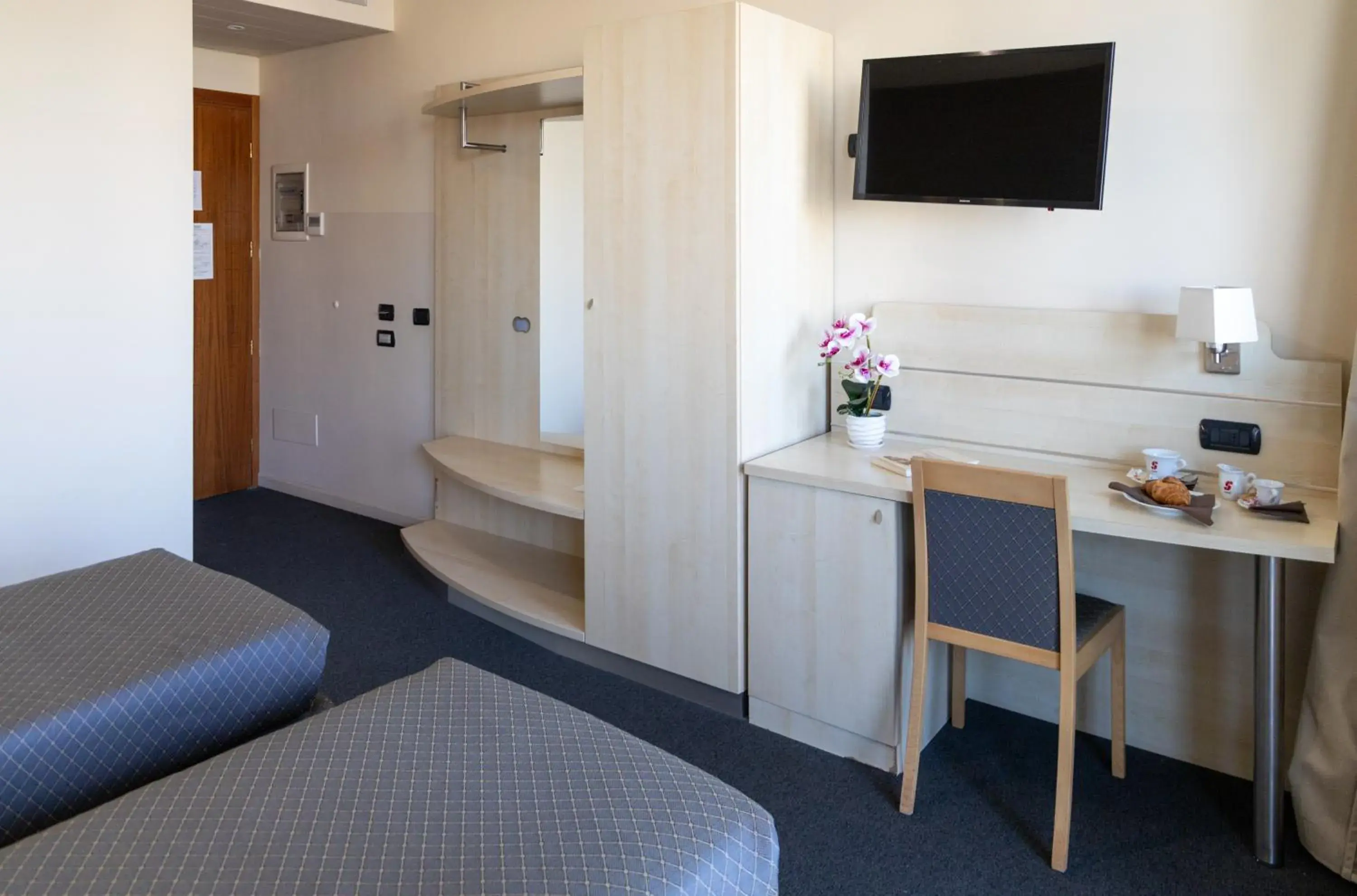 Twin Room in Hotel Giallo Twin Room in Hotel Giallo