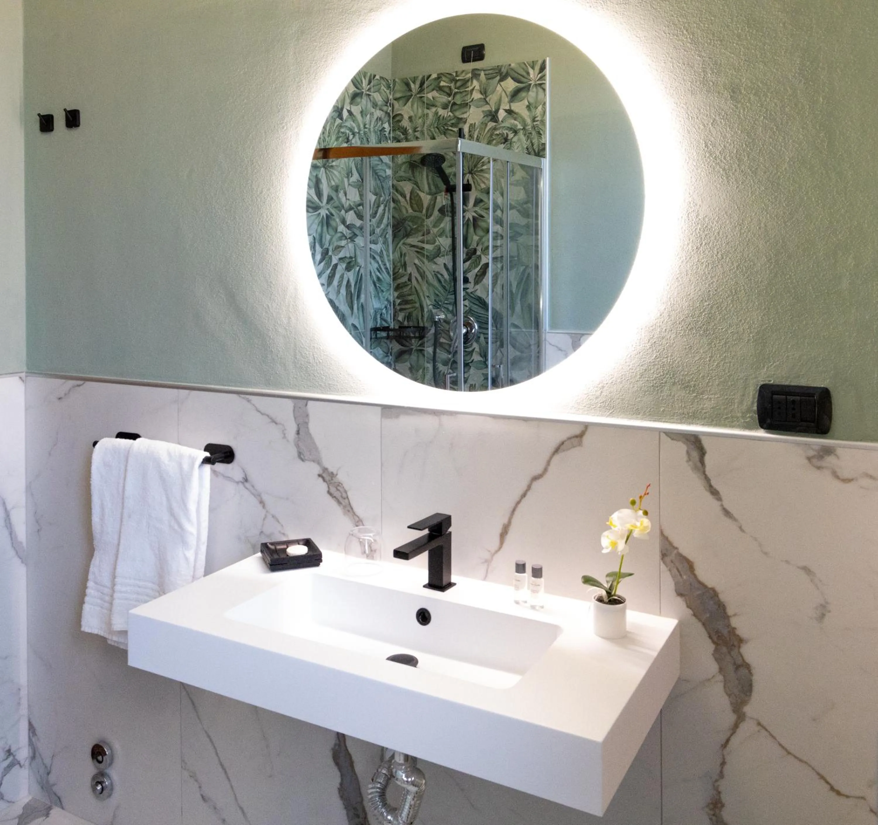 Bathroom in Hotel Giallo