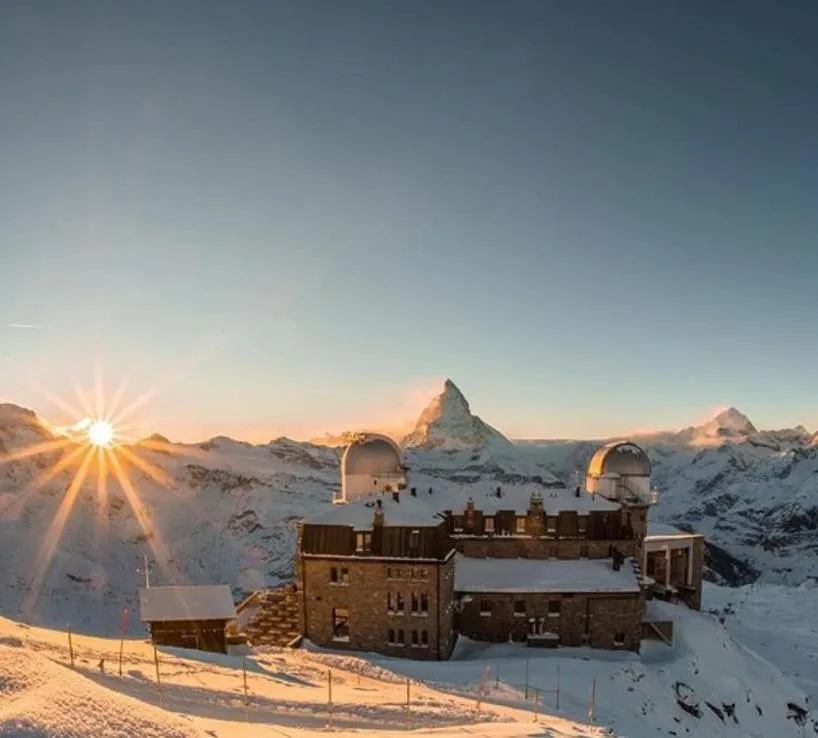 Sunrise in 3100 Kulmhotel Gornergrat