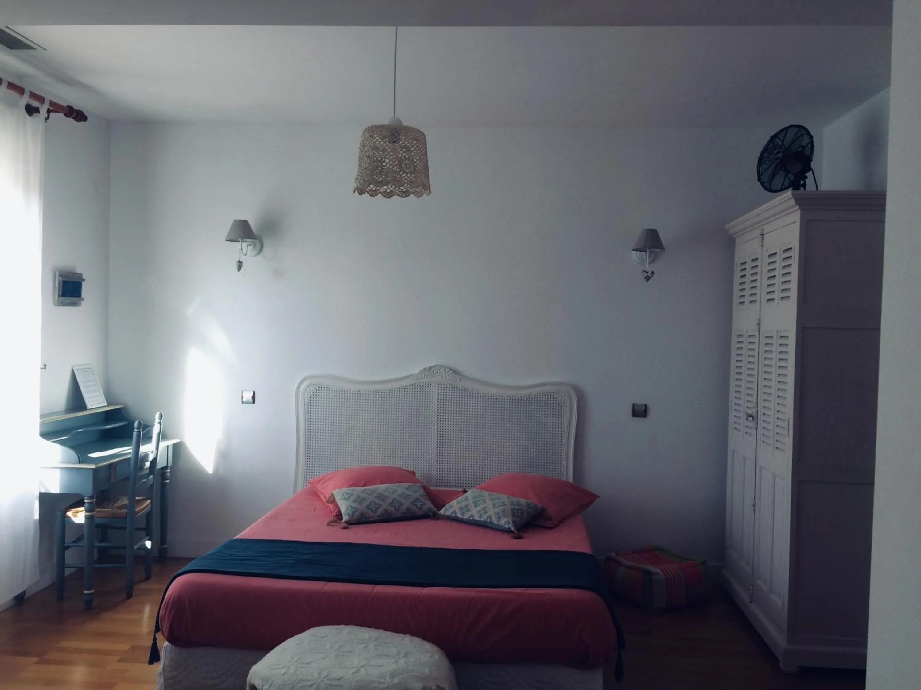 Bedroom, Bed in CoTTAGE LA VILLA BOLERO